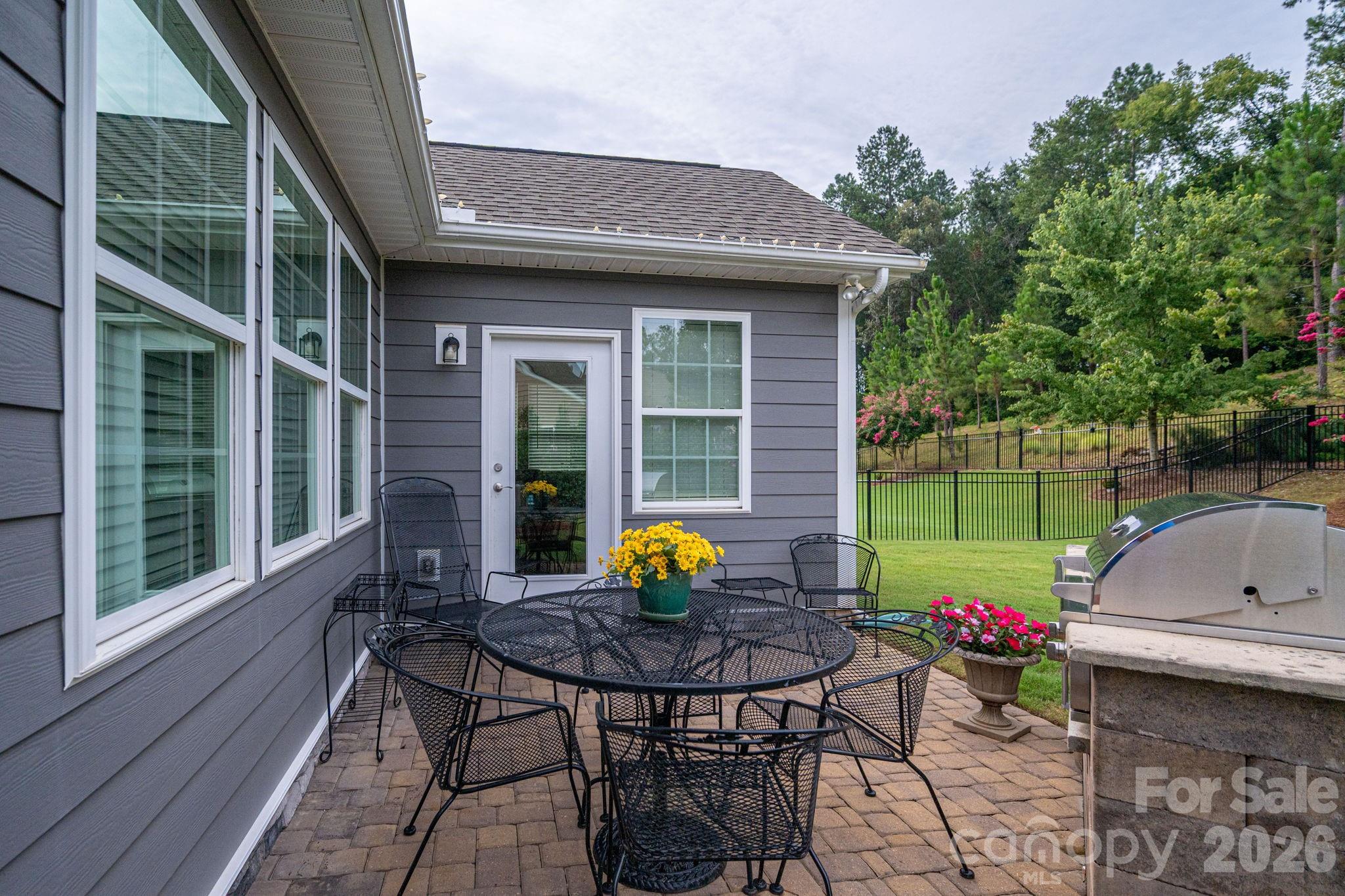 368 Picasso Trail Property Photo 34