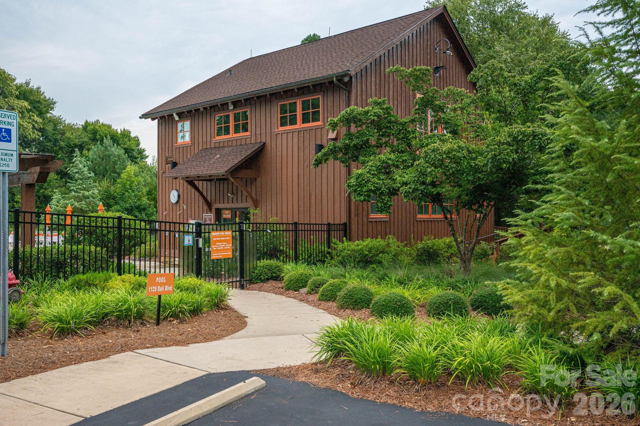368 Picasso Trail Property Photo 40