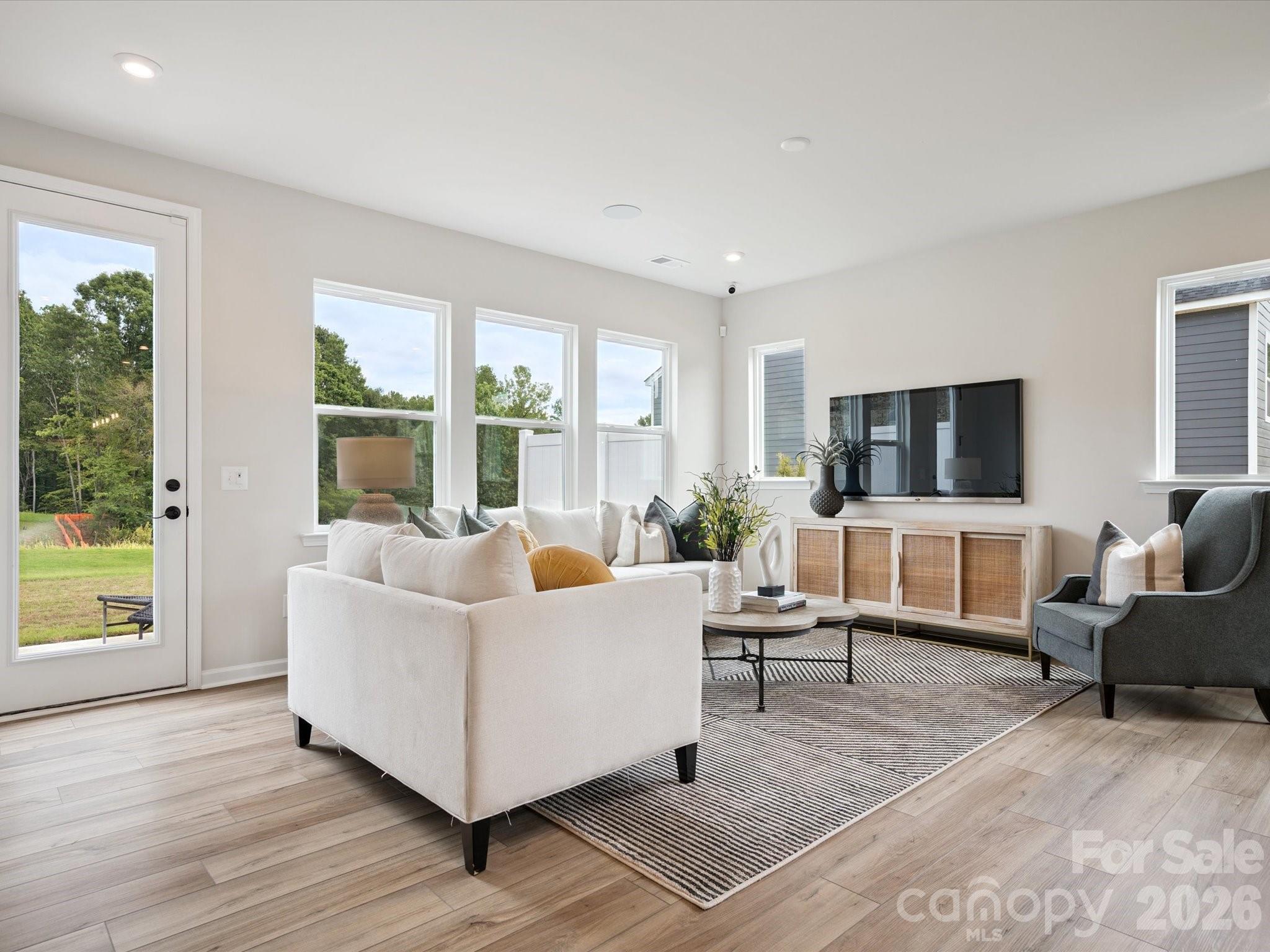 715 Bowery Place Property Photo 11