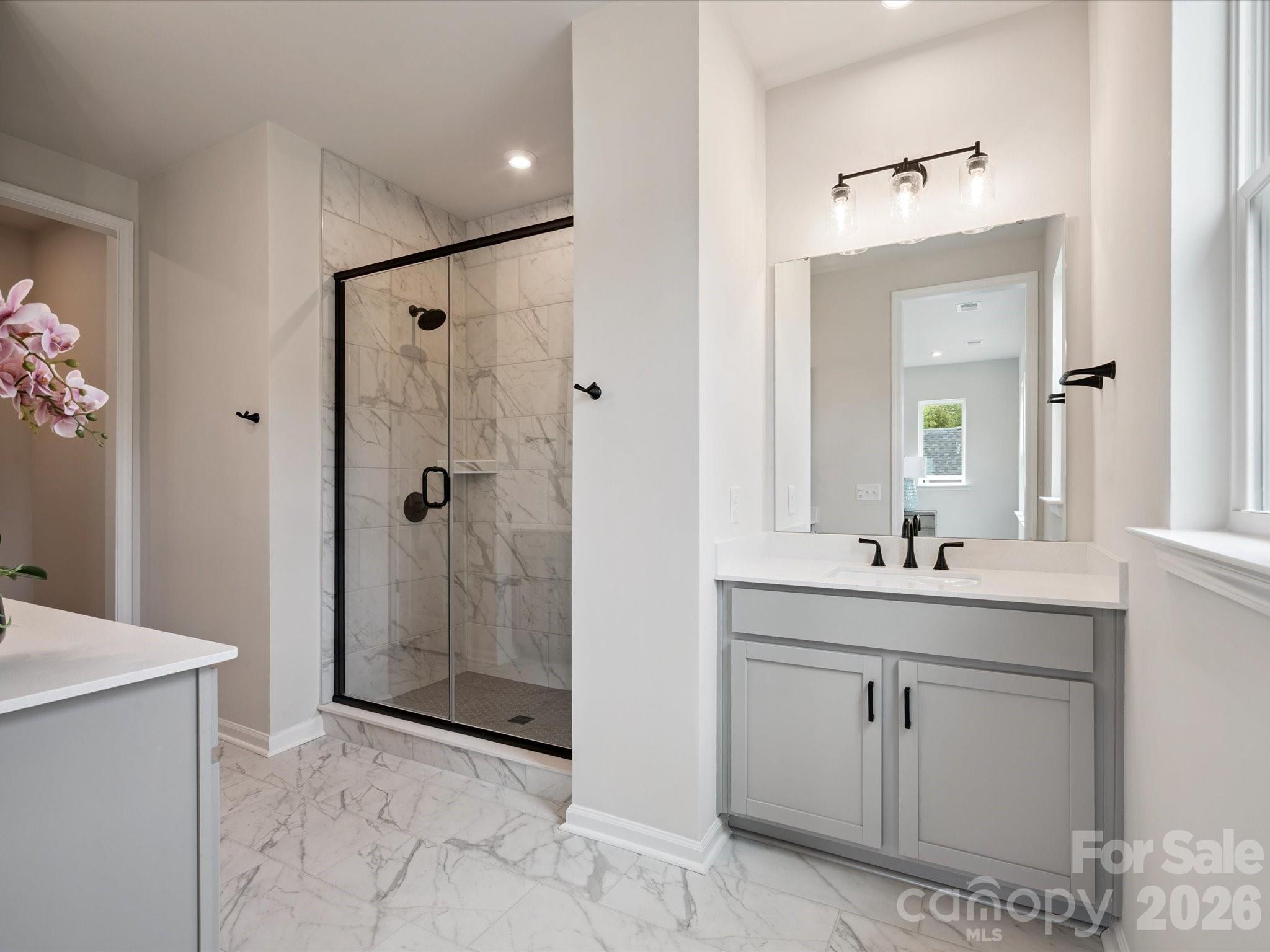 715 Bowery Place Property Photo 19