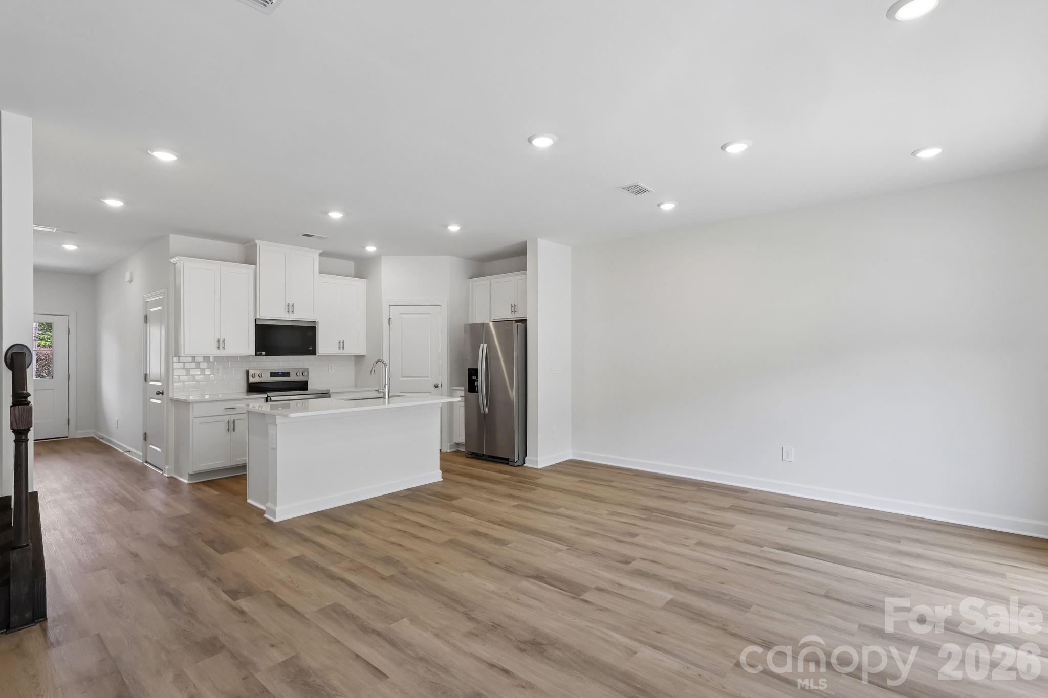 1131 Rosetta Drive Property Photo 8