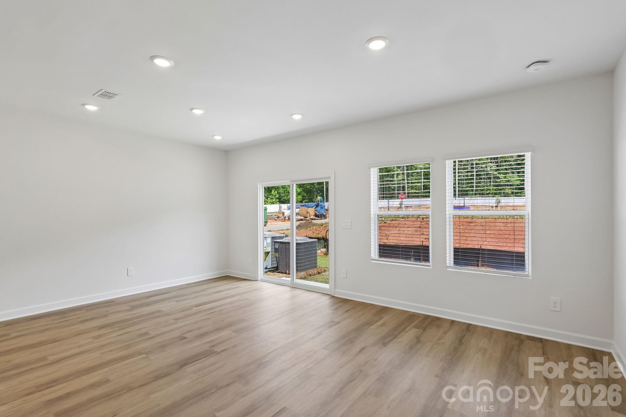 1131 Rosetta Drive Property Photo 9