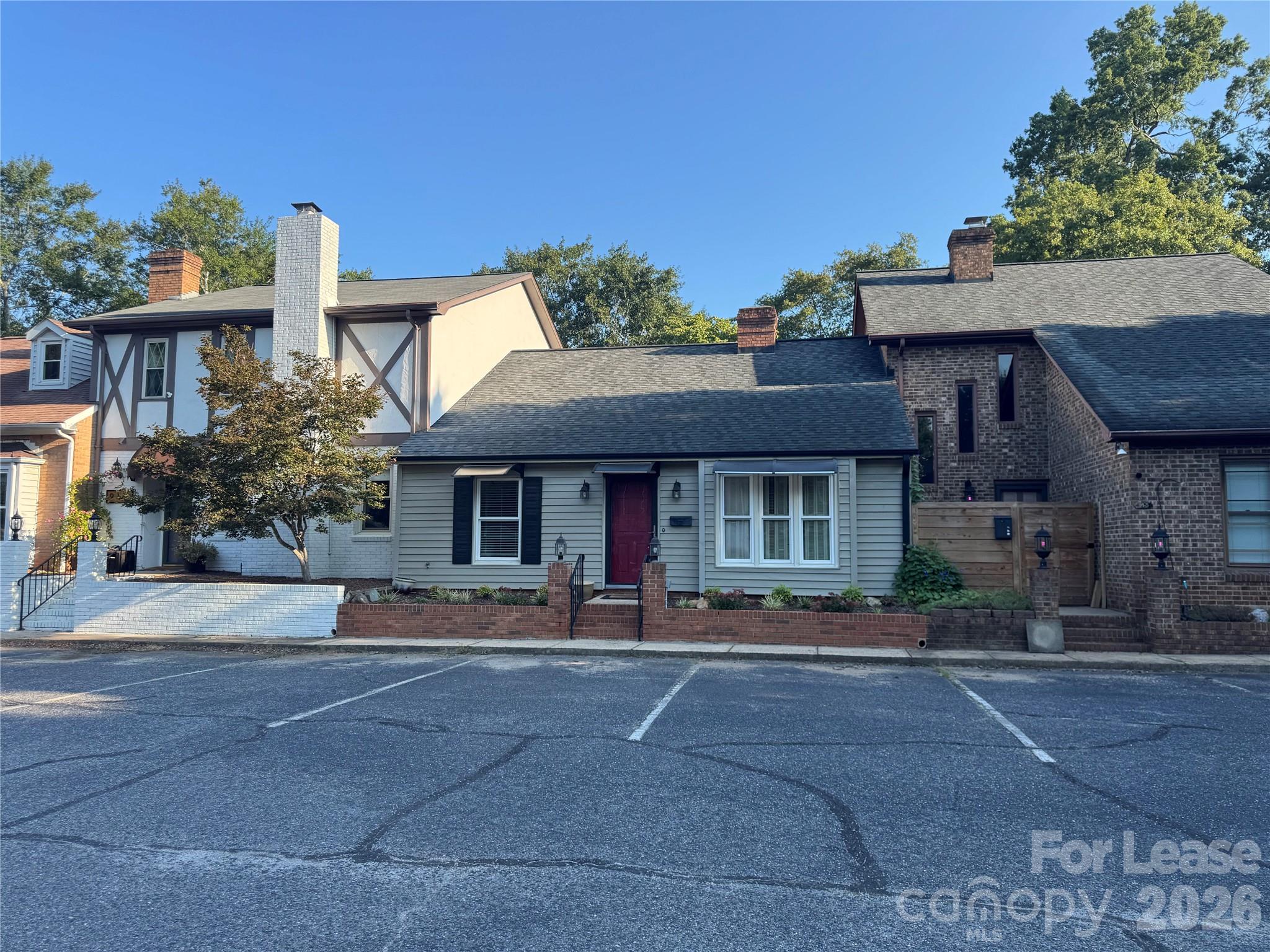91 Edgemont Avenue 4 Property Photo 3