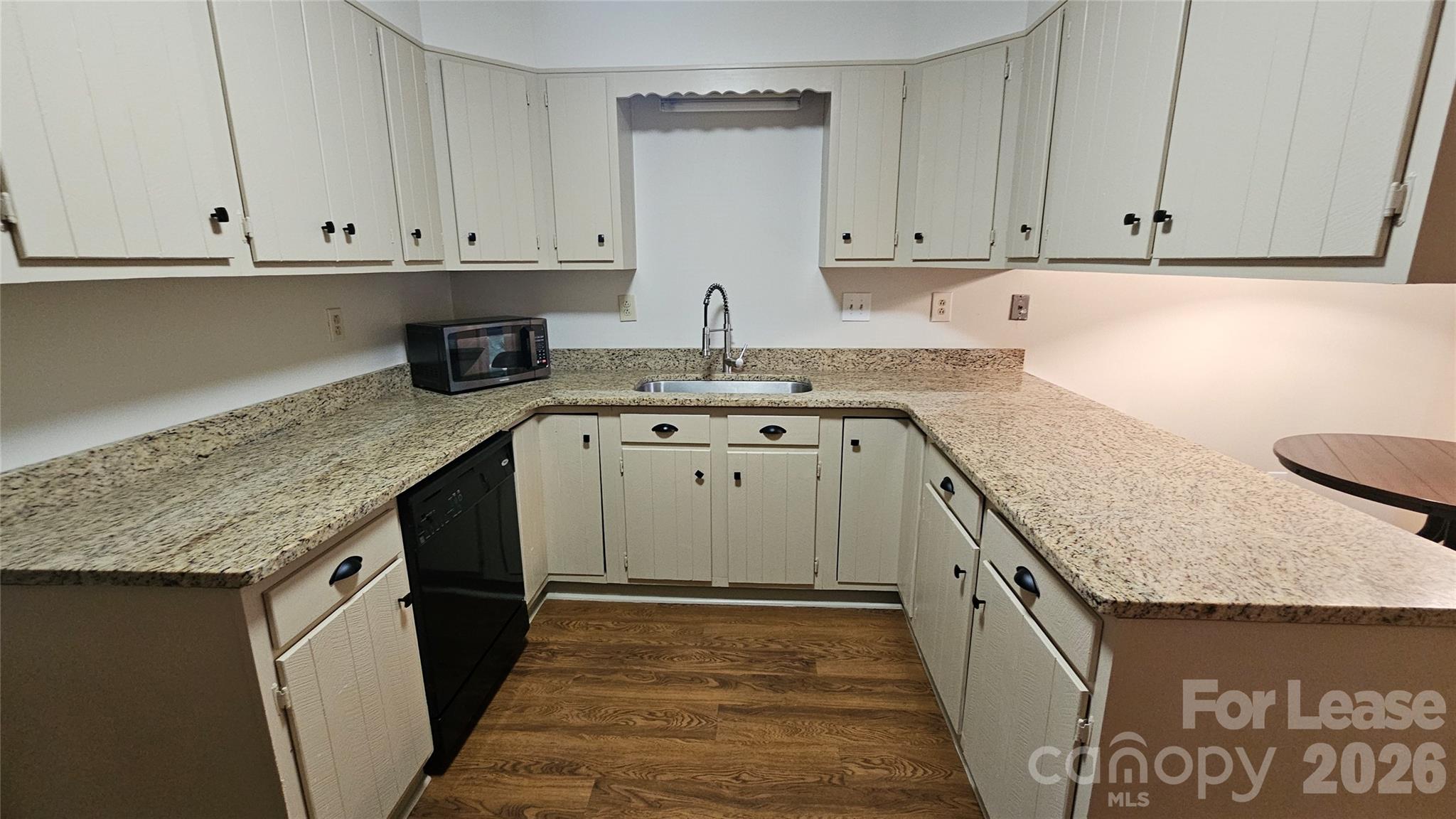 91 Edgemont Avenue 4 Property Photo 10