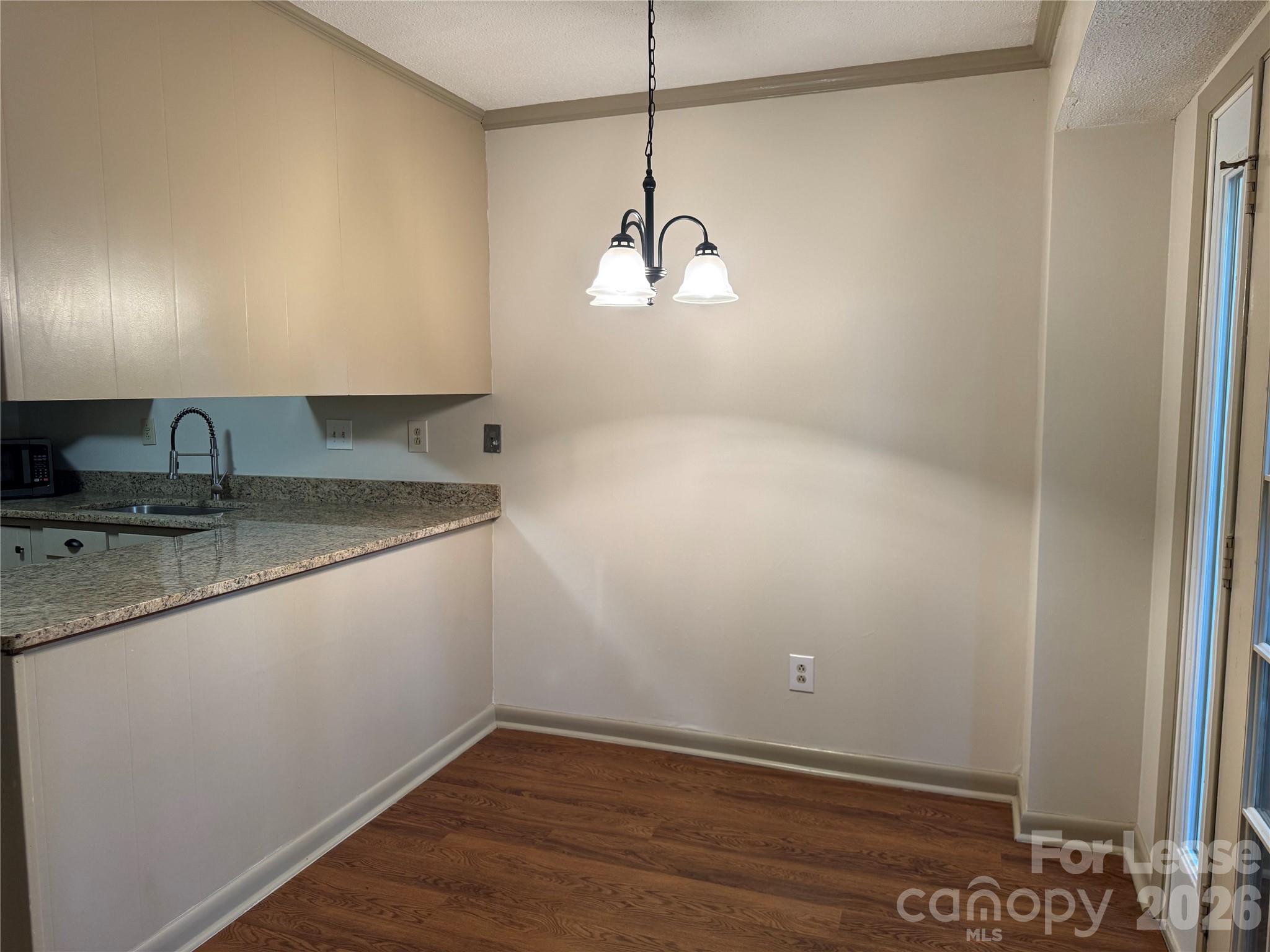 91 Edgemont Avenue 4 Property Photo 13