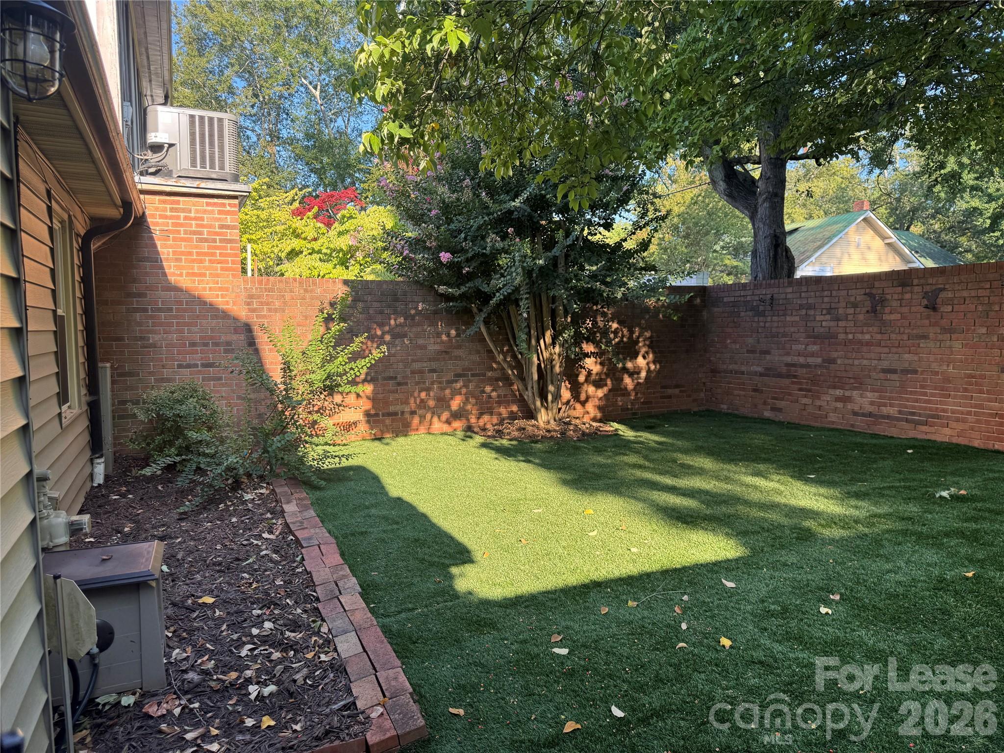 91 Edgemont Avenue 4 Property Photo 27