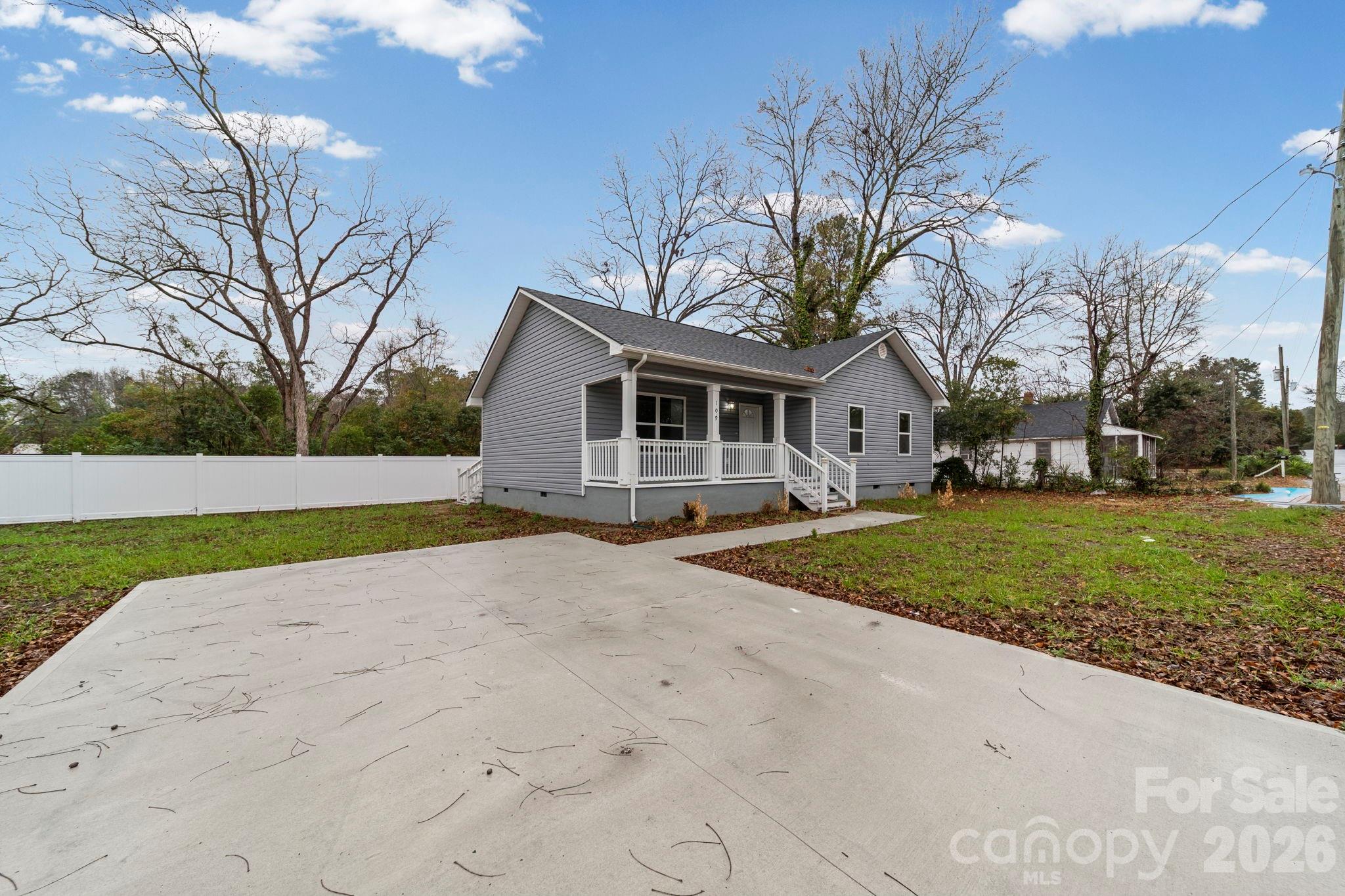 109 Haddock Road Property Photo 2