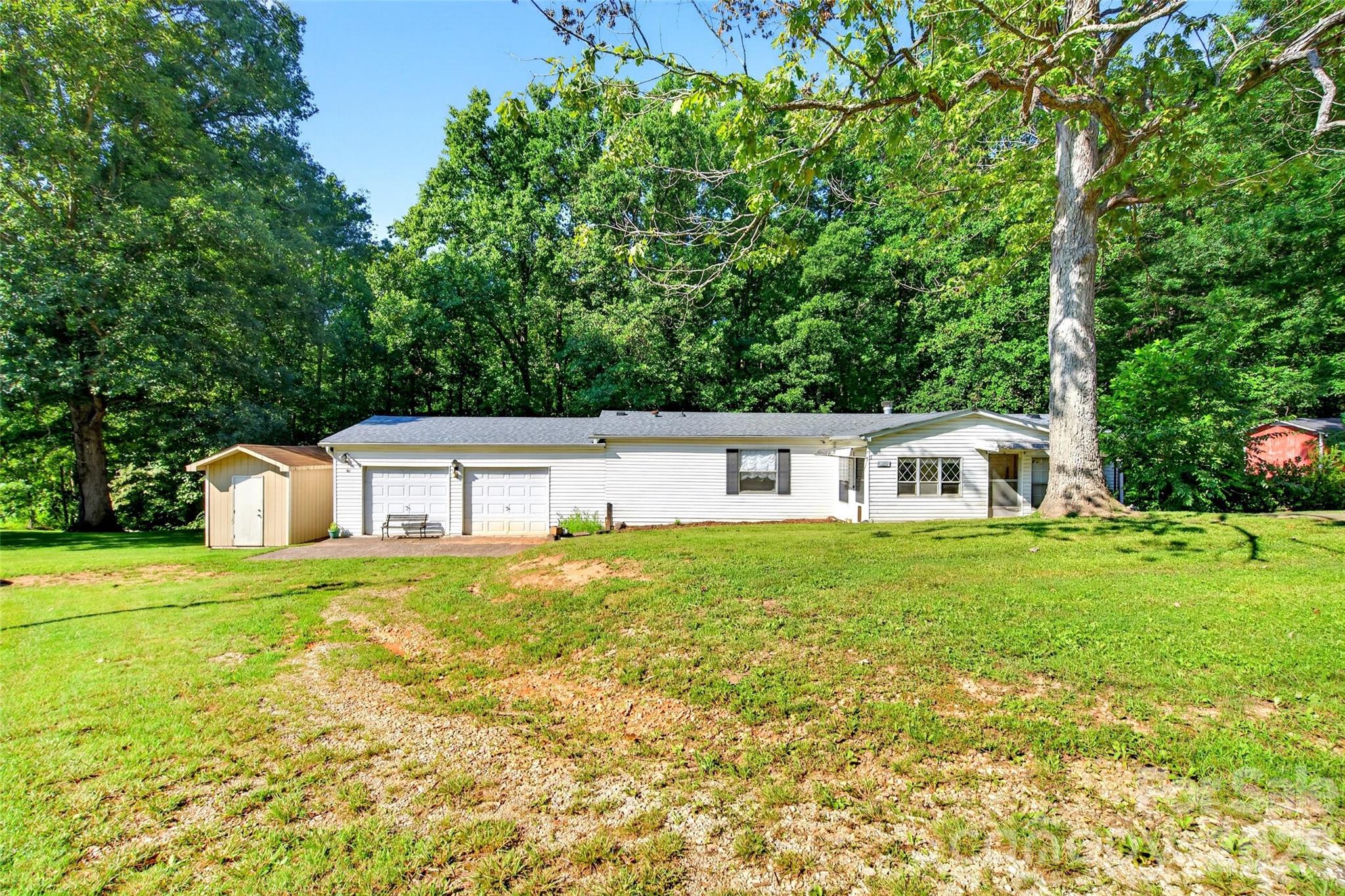 967 Moffitt Hill Road Property Photo 1