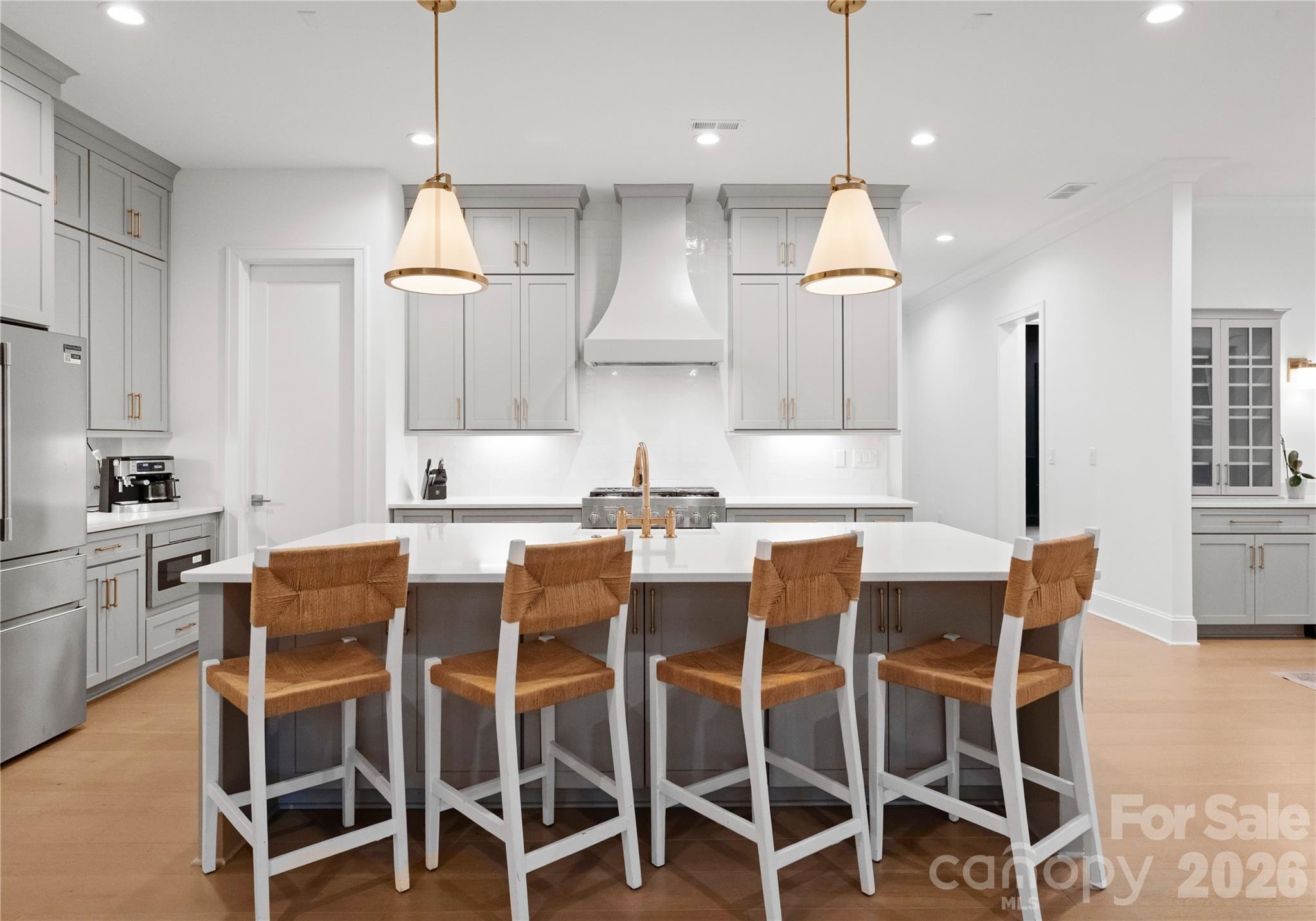 1527 St George Street Property Photo 6