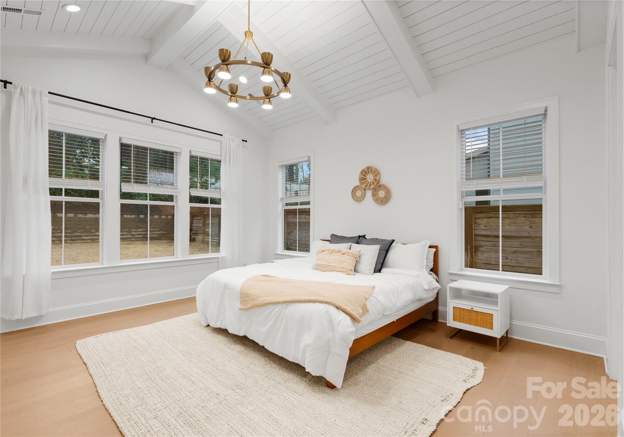 1527 St George Street Property Photo 14
