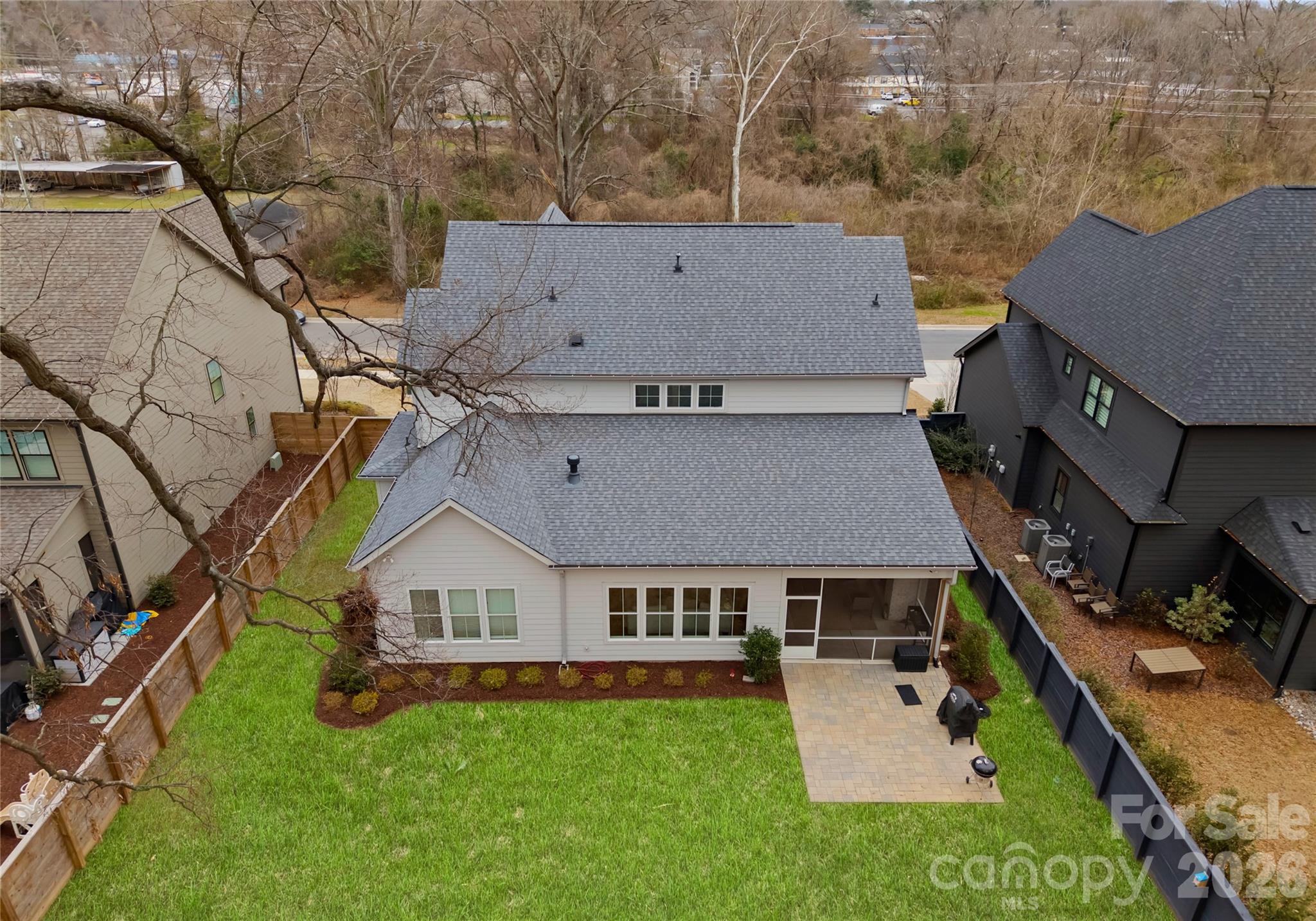 1527 St George Street Property Photo 45