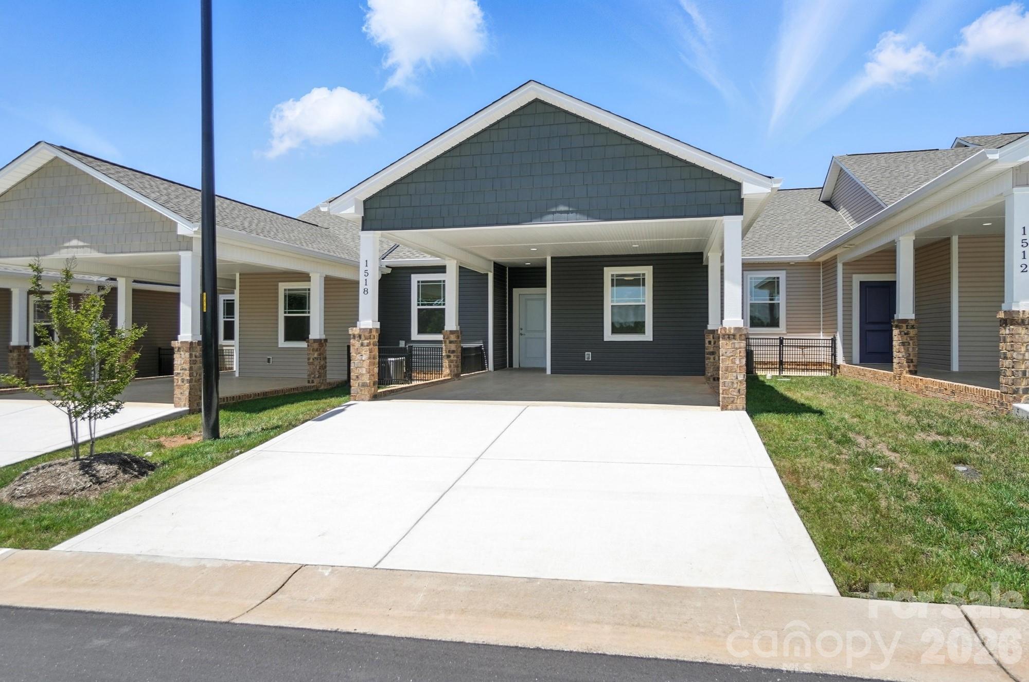 1518 29th Street Property Photo 2