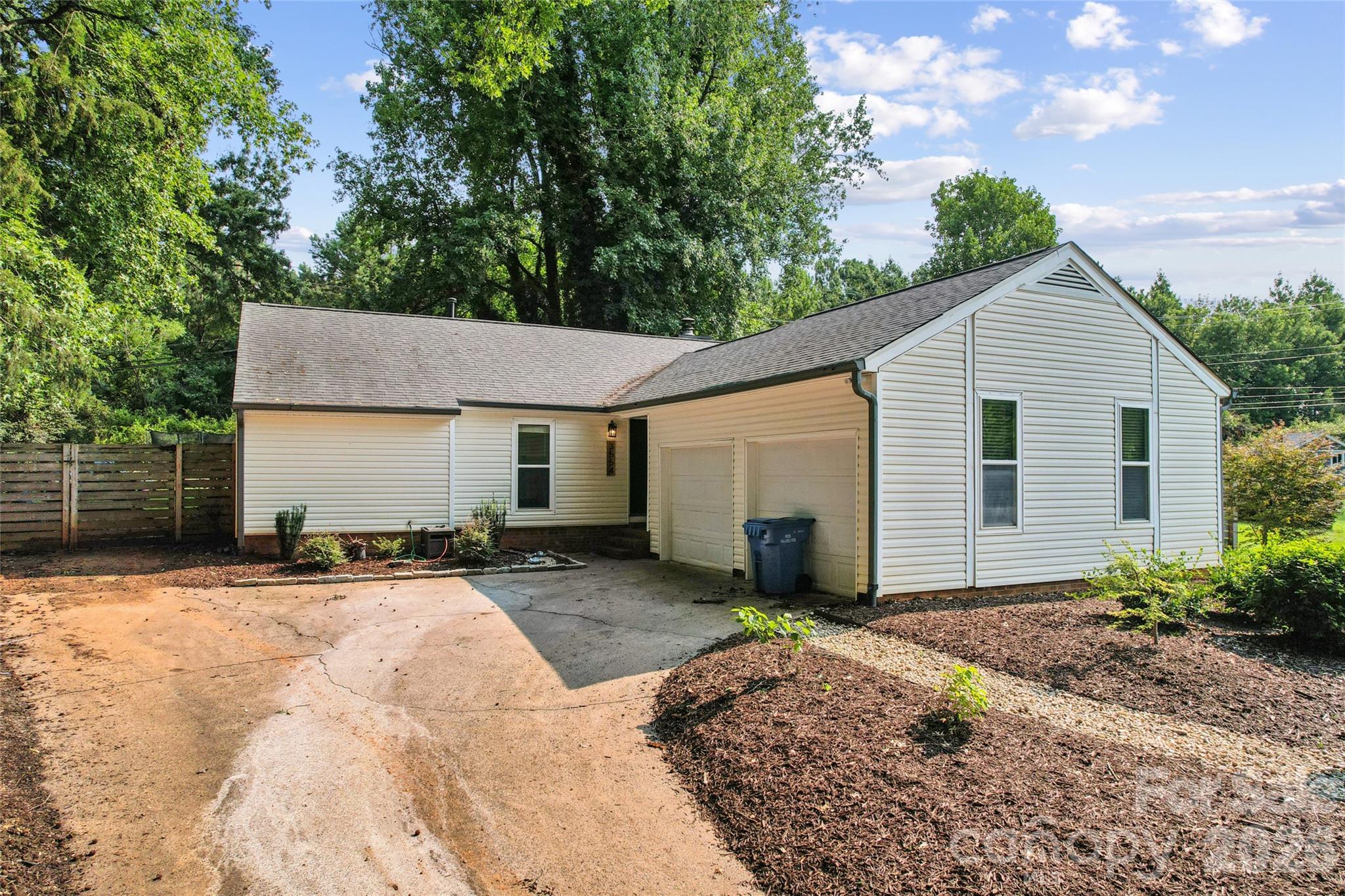 3554 Jared Court Property Photo 2