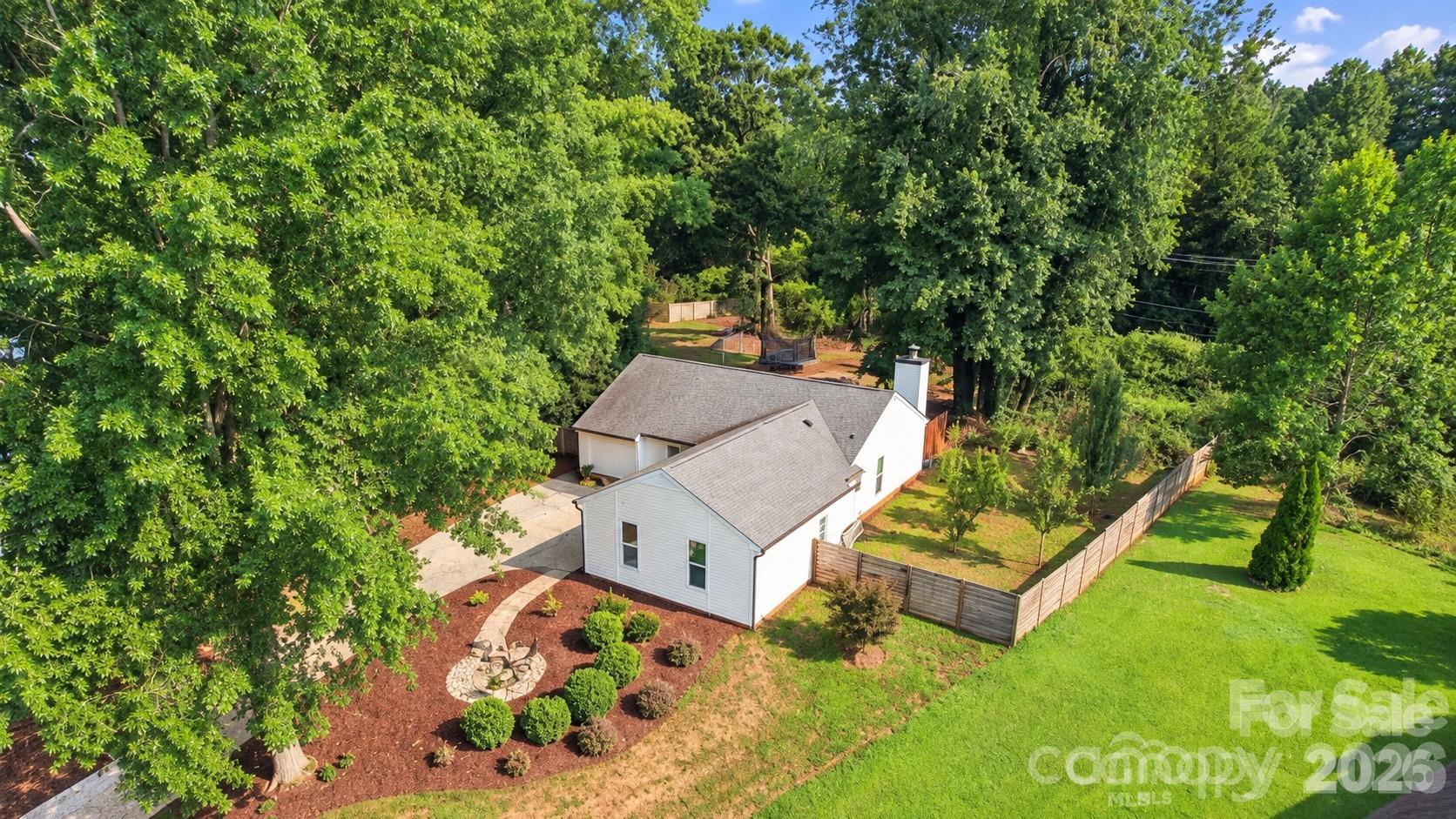 3554 Jared Court Property Photo 3