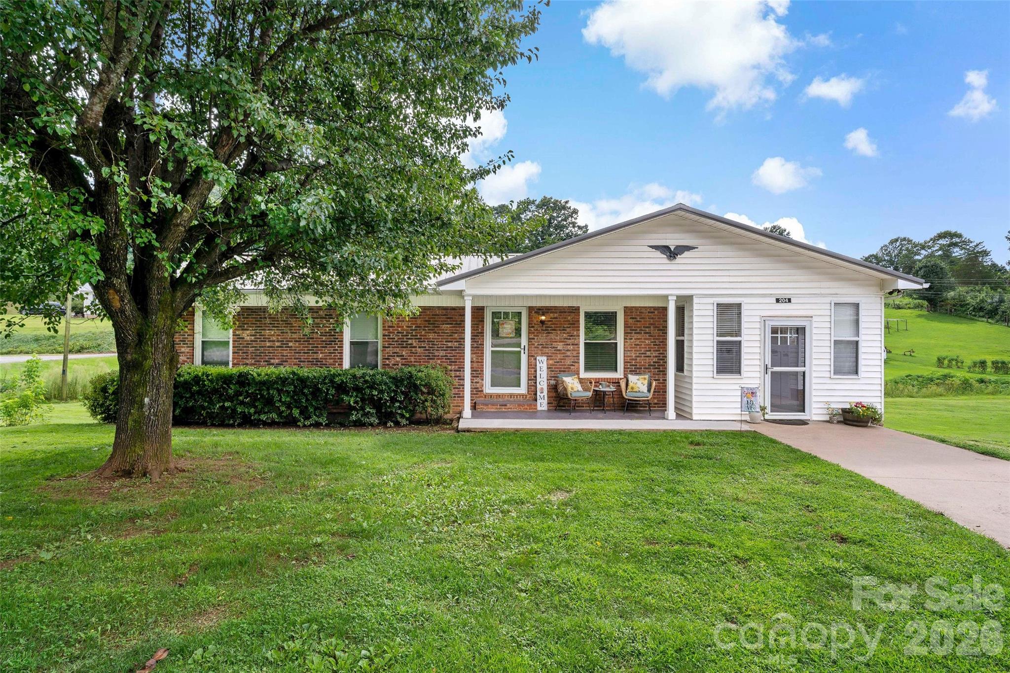 204 Quail Hollow Road Property Photo 1