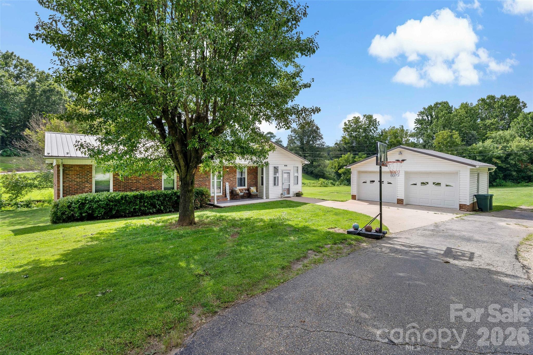 204 Quail Hollow Road Property Photo 2