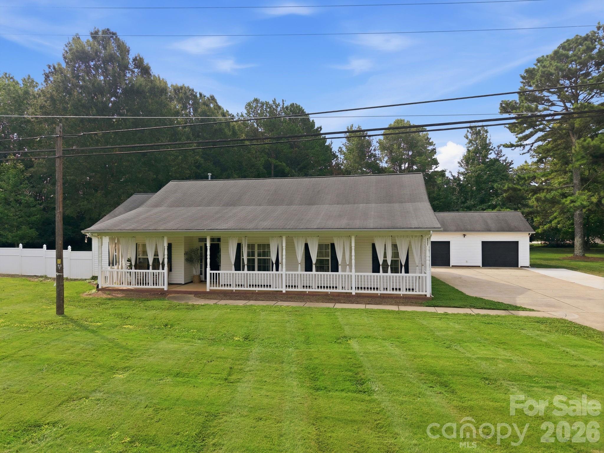9552 Brief Road Property Photo 3
