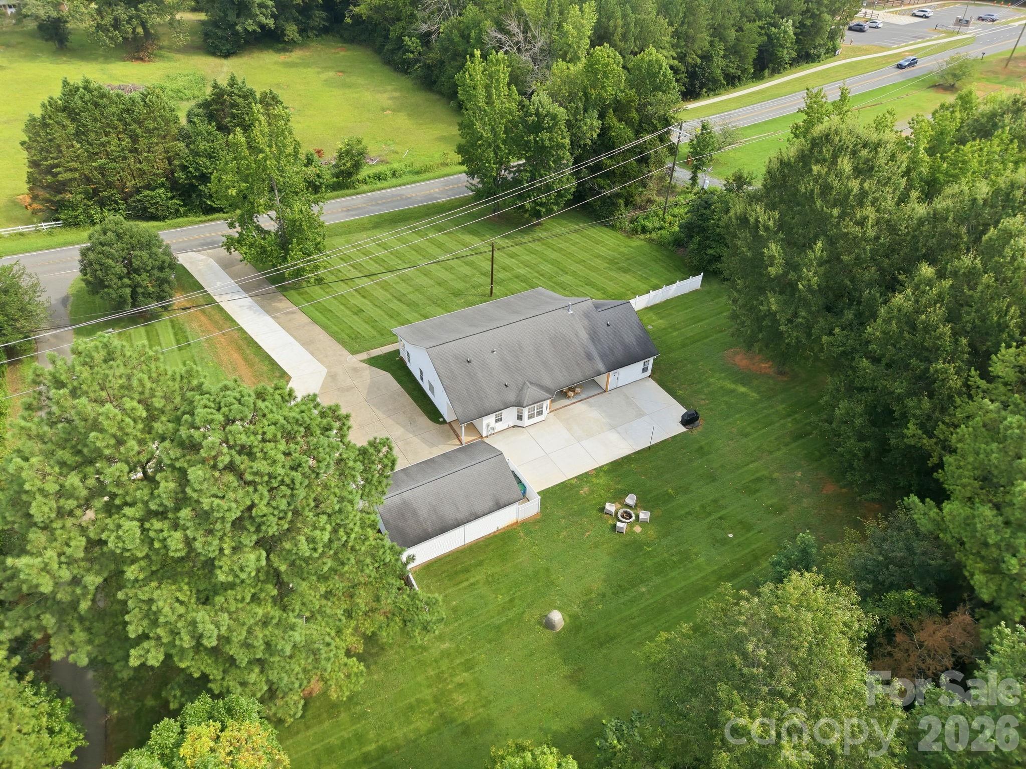 9552 Brief Road Property Photo 8