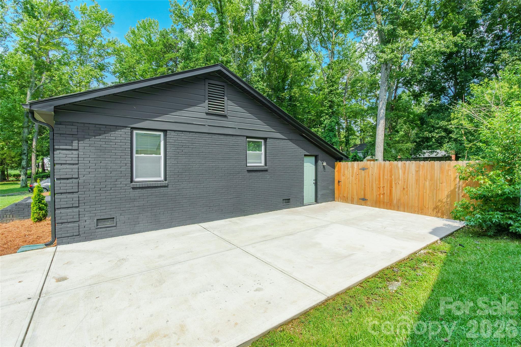 6557 Covecreek Drive Property Photo 3