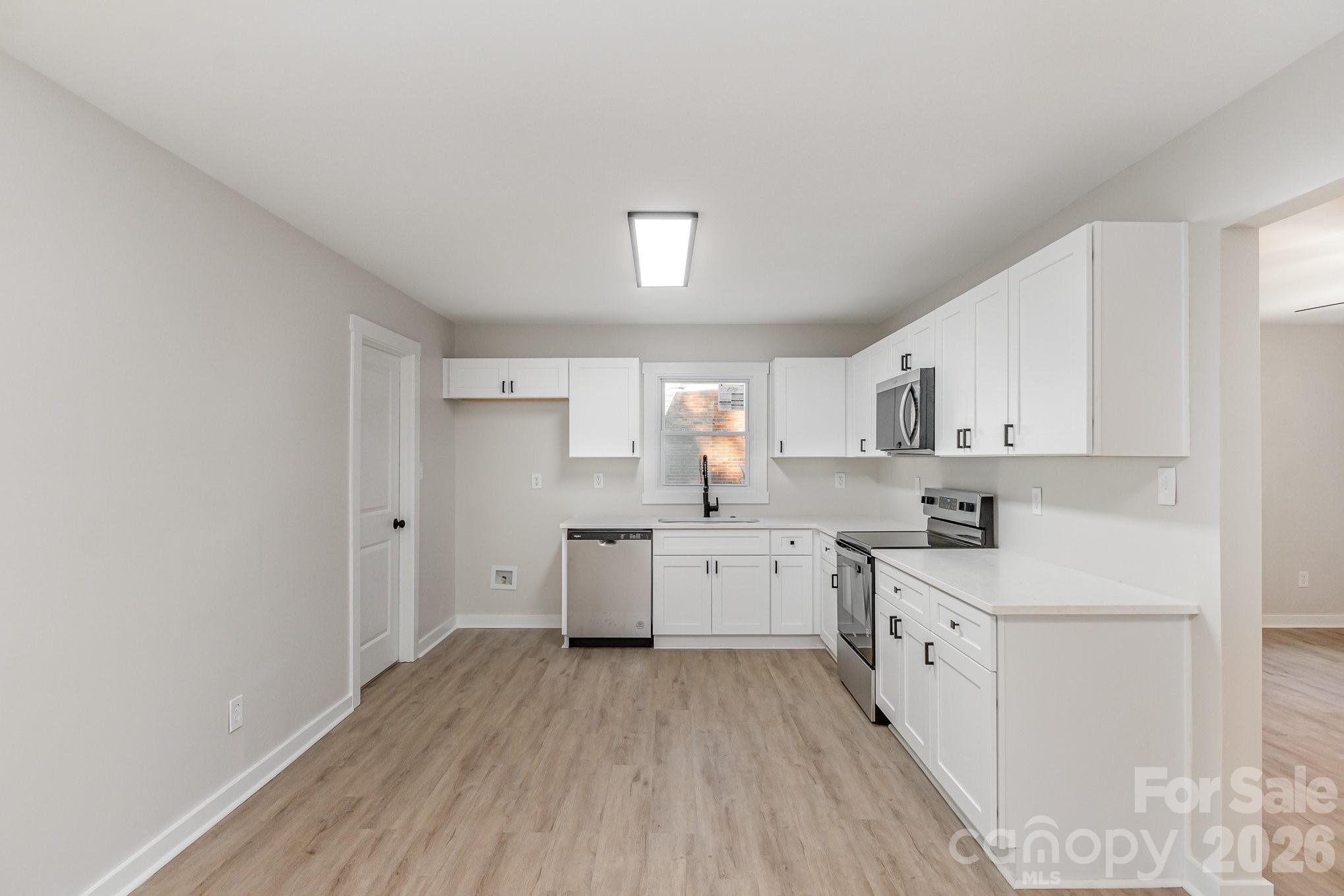 6557 Covecreek Drive Property Photo 10
