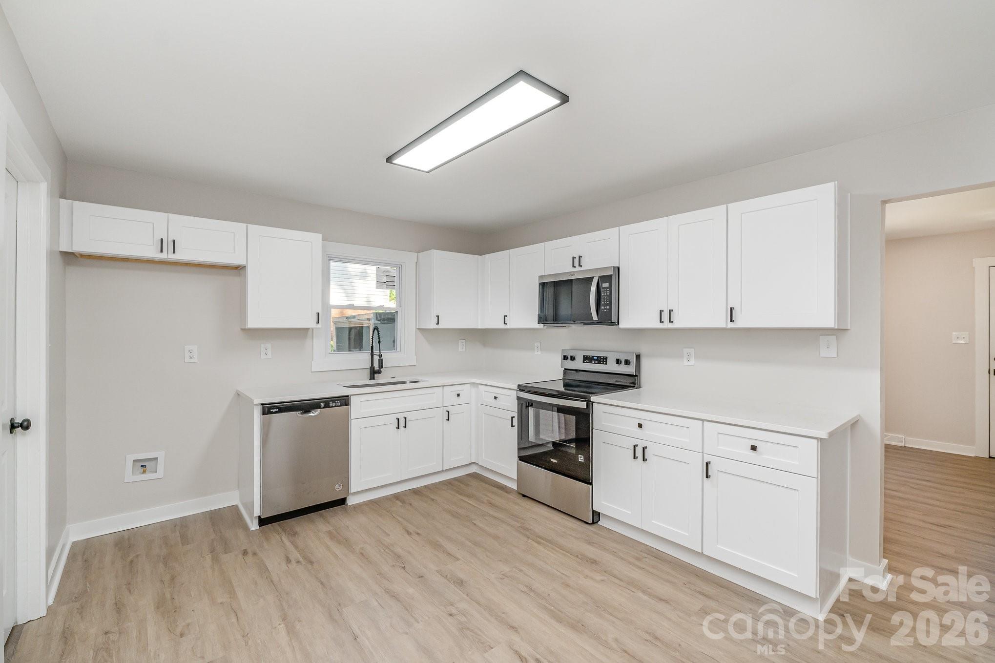 6557 Covecreek Drive Property Photo 11