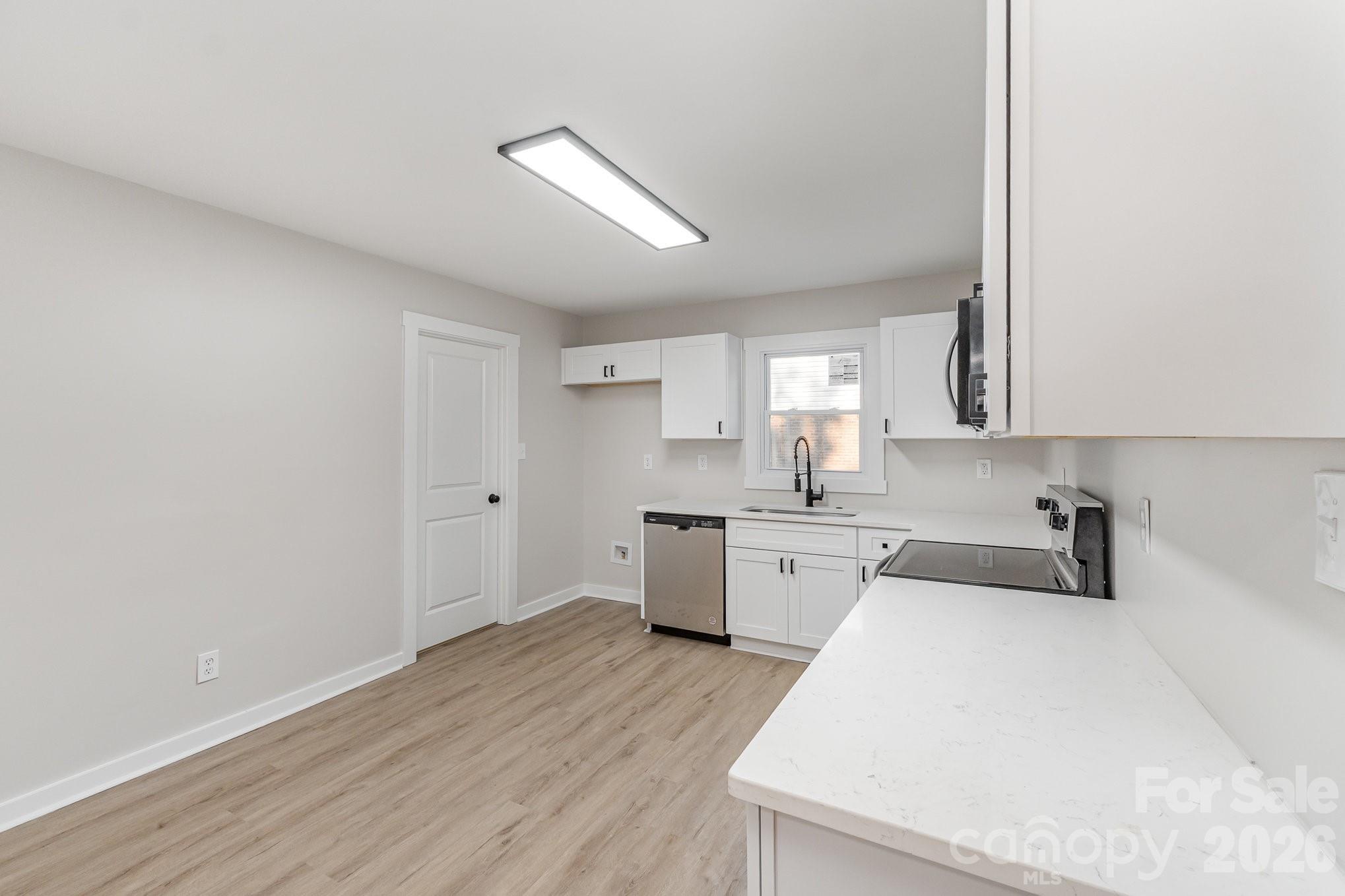 6557 Covecreek Drive Property Photo 12