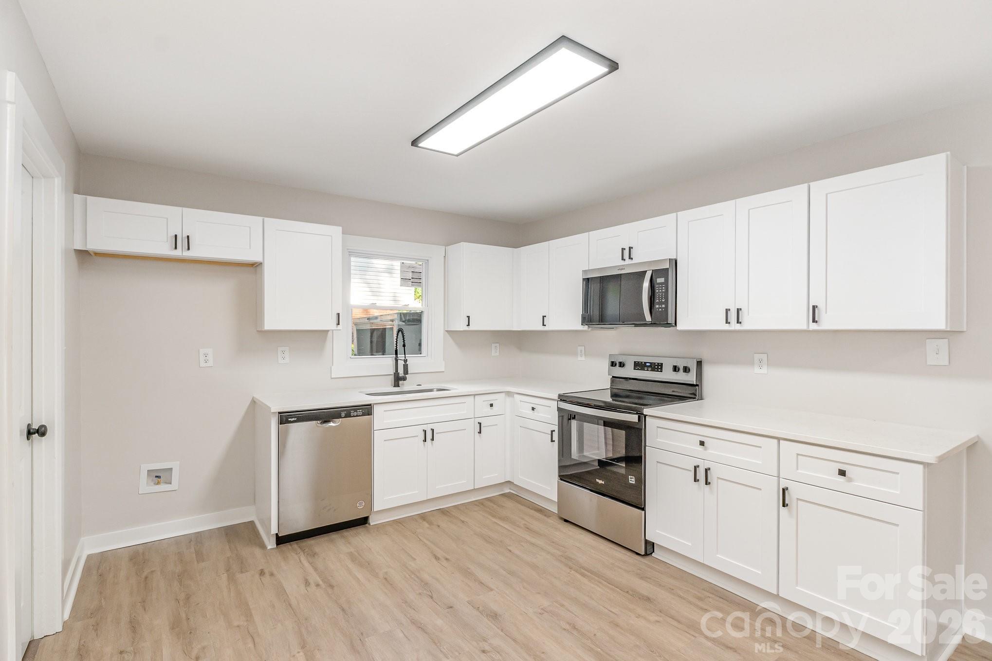 6557 Covecreek Drive Property Photo 13