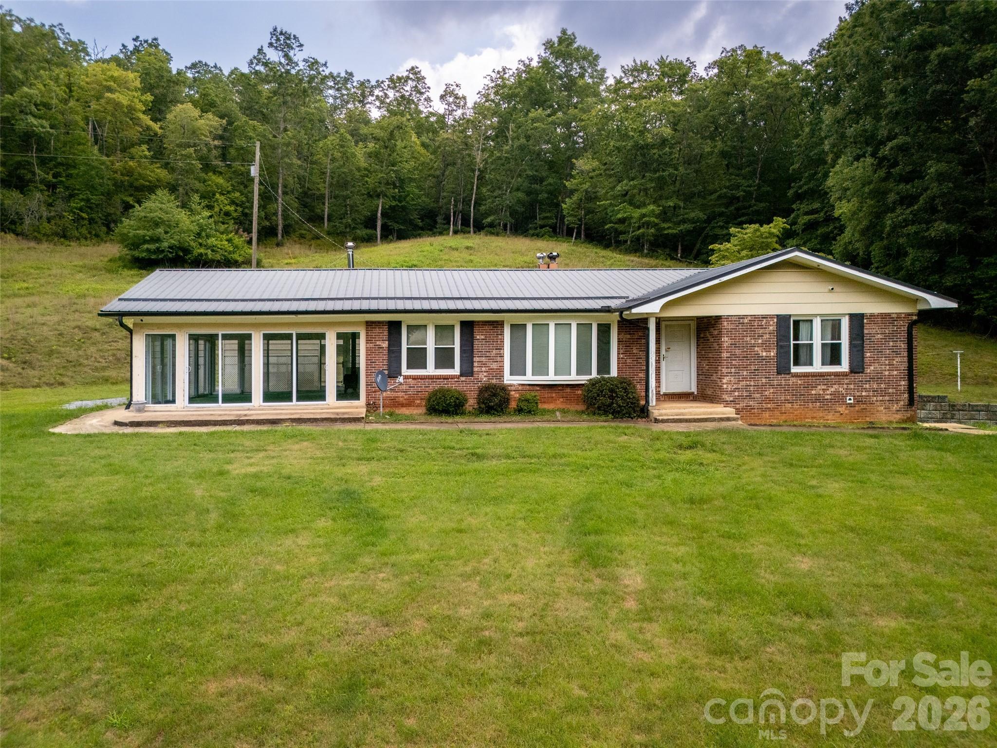 821 Tanasee Gap Road Property Photo 1