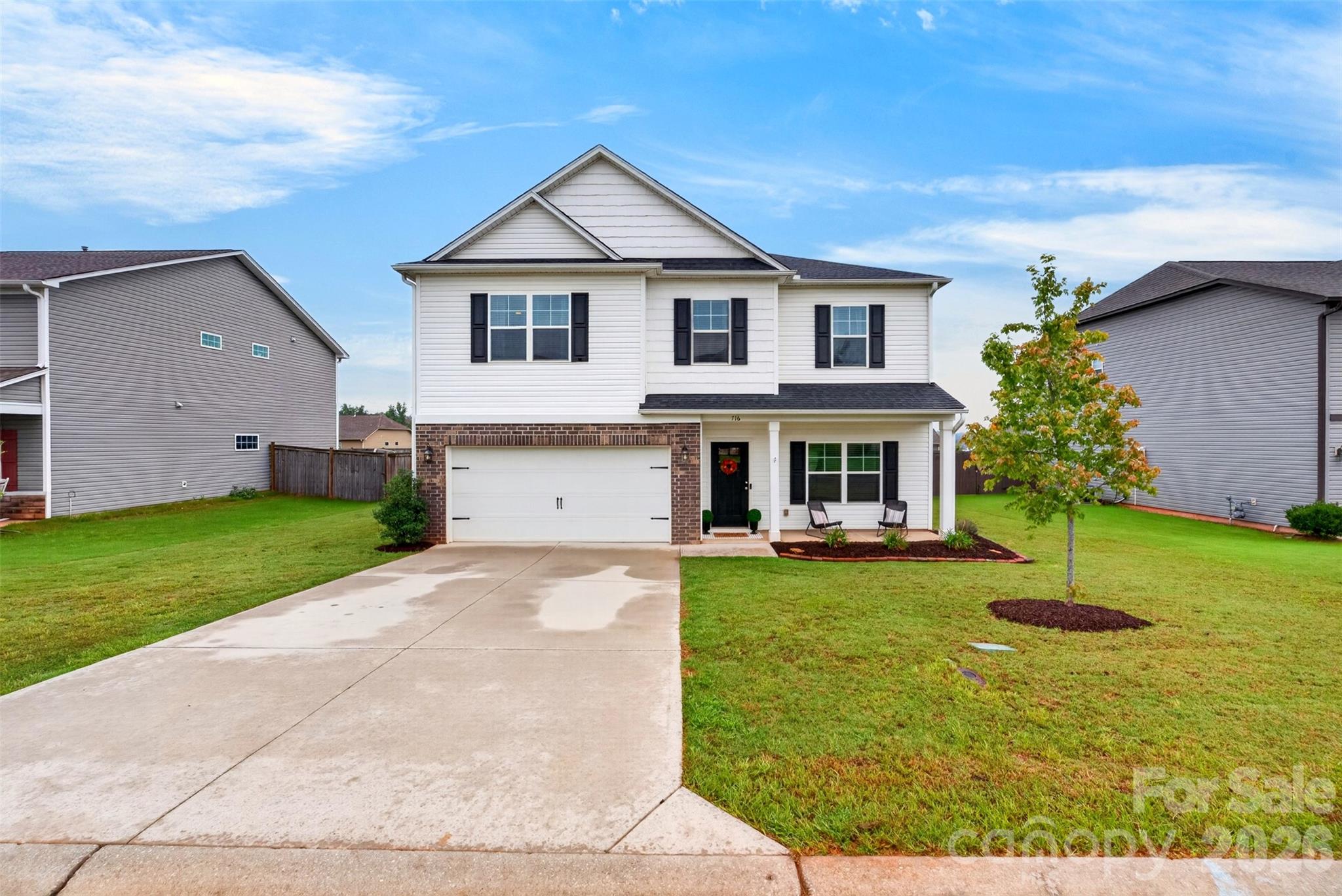716 Stilmore Drive Property Photo 3