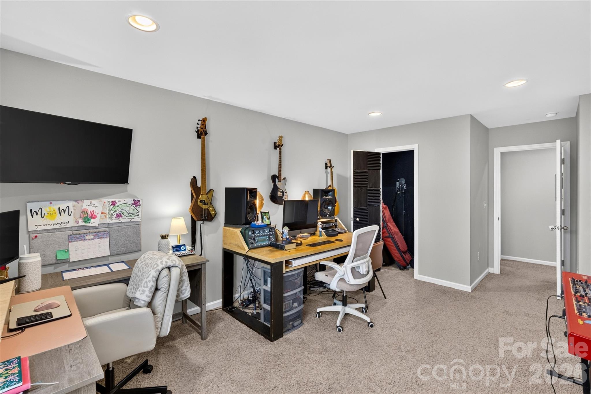 716 Stilmore Drive Property Photo 38