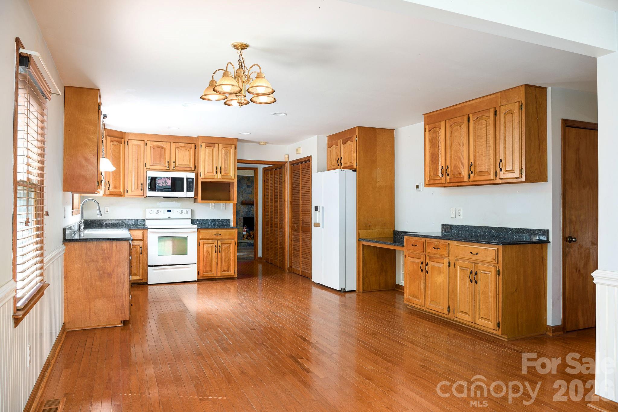 540 Waters Road Property Photo 8