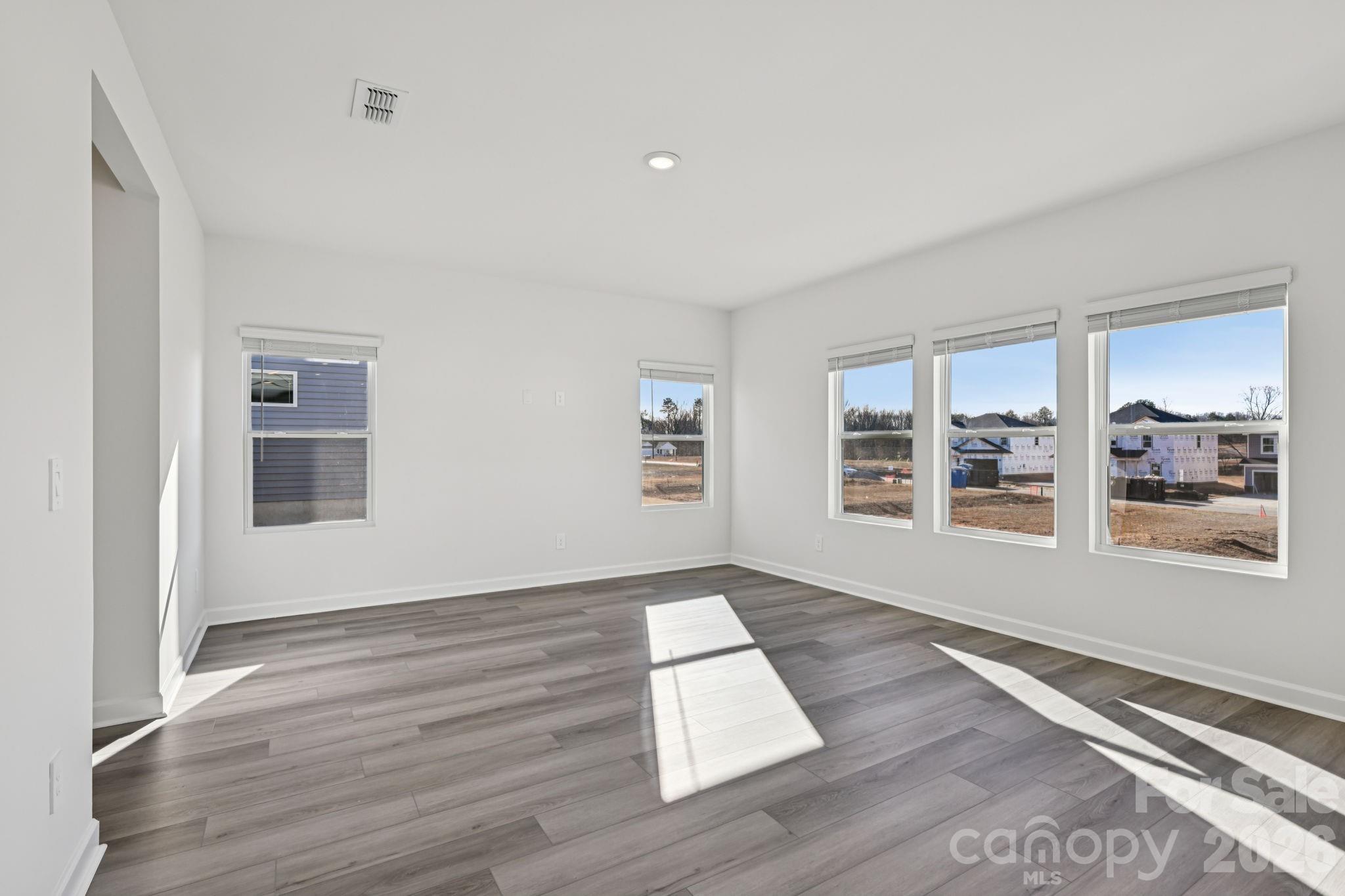 2434 Maxton Drive Property Photo 4