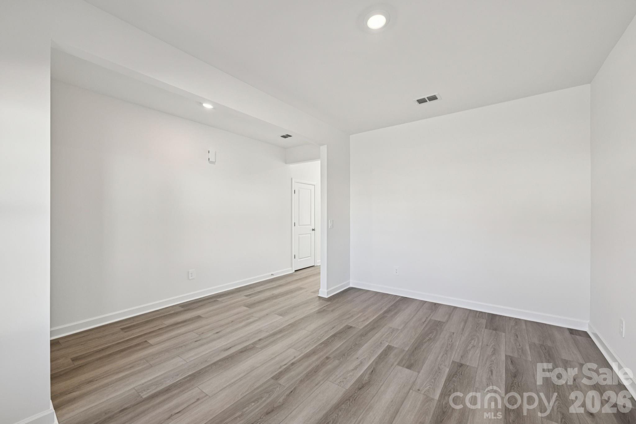 2434 Maxton Drive Property Photo 9
