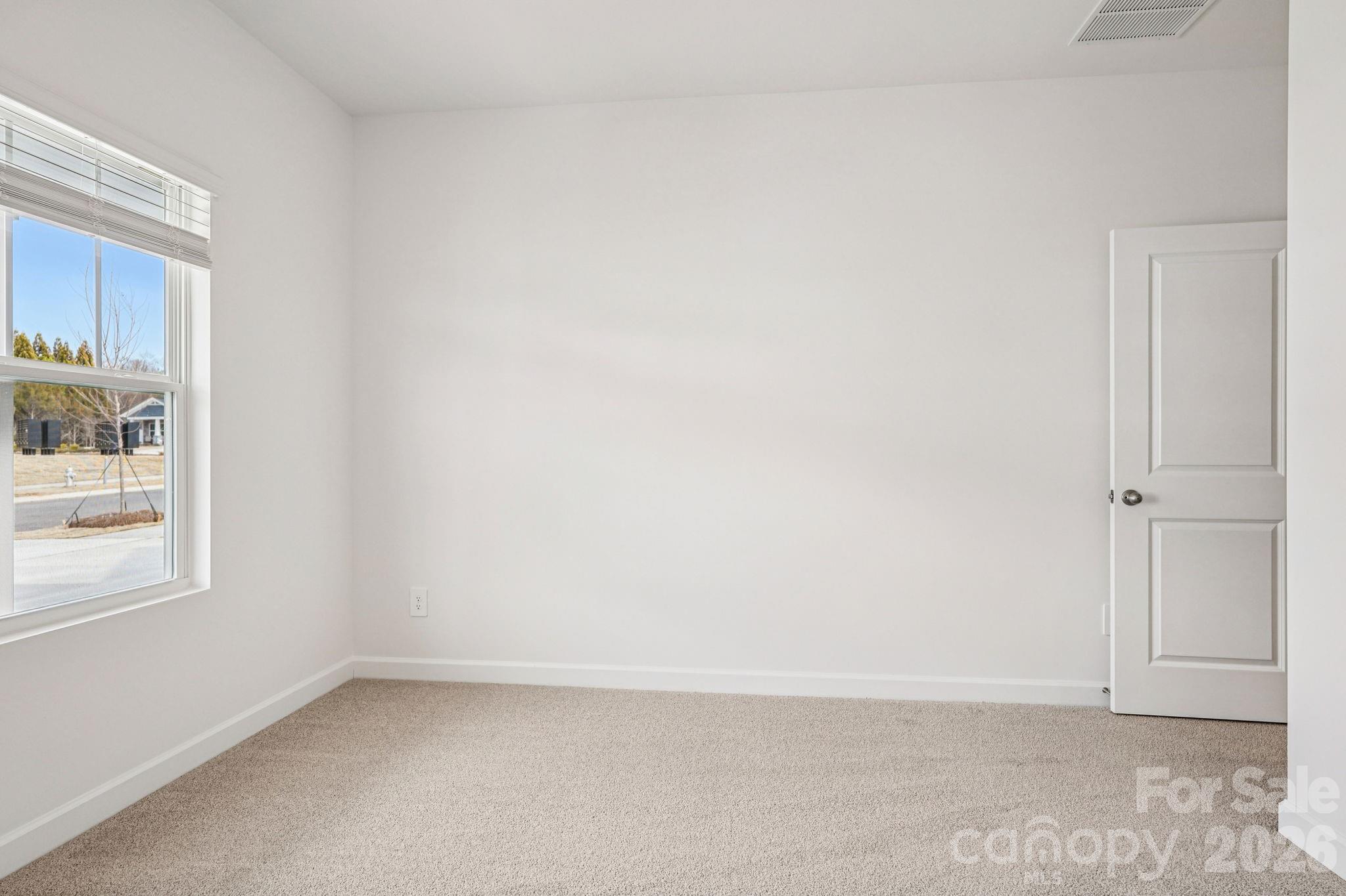 2424 Maxton Drive Property Photo 11