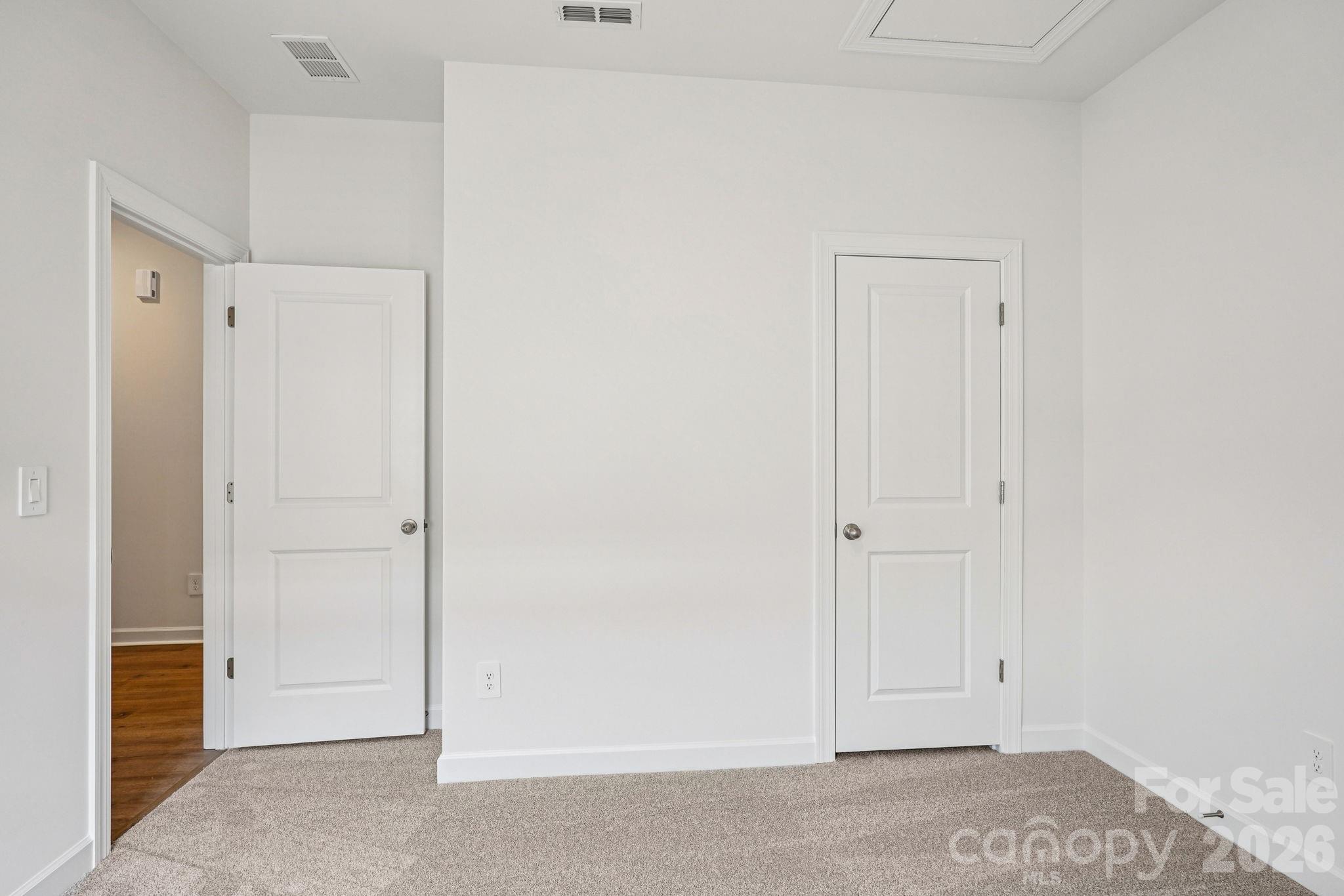 2424 Maxton Drive Property Photo 14
