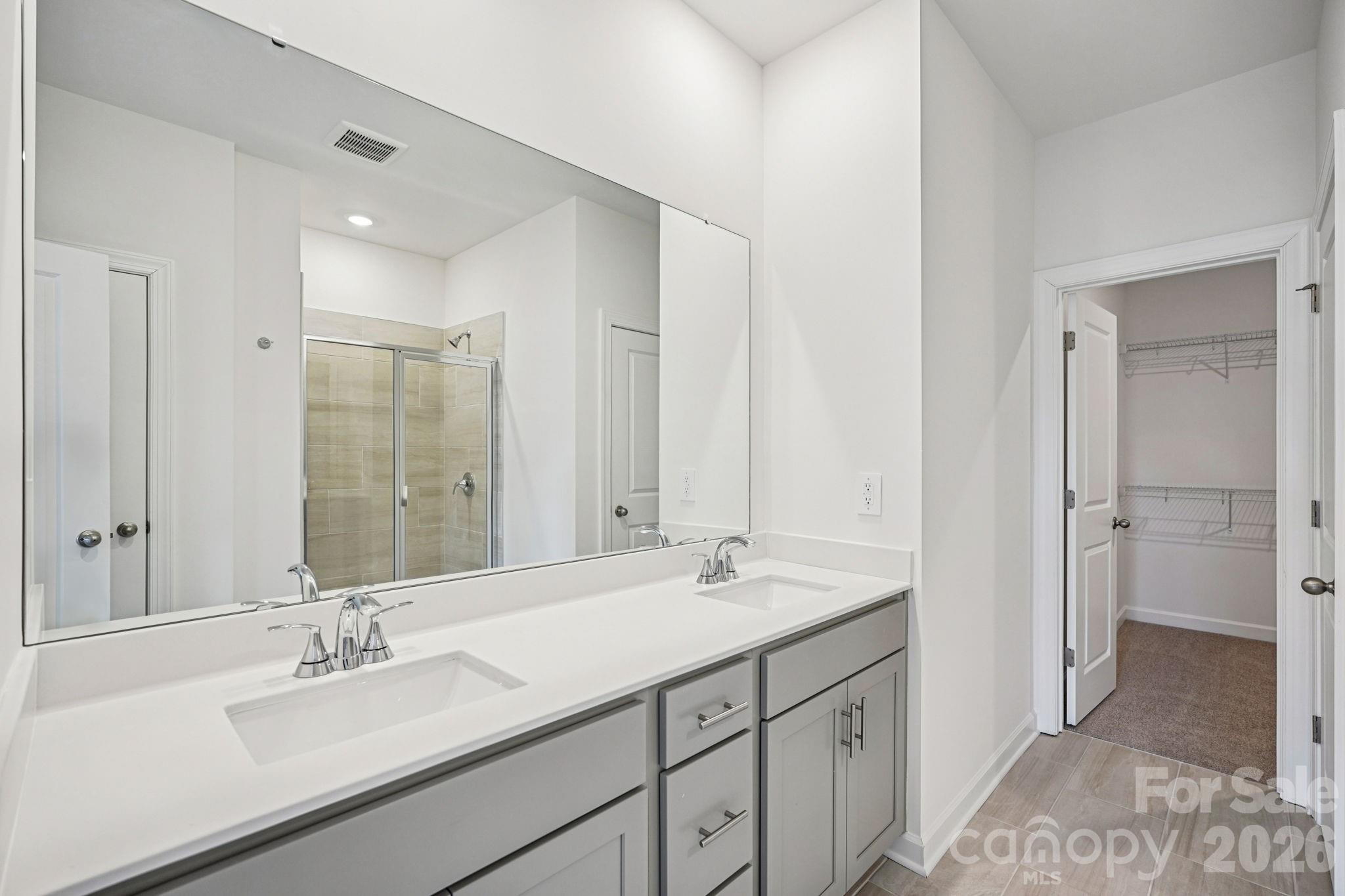 2424 Maxton Drive Property Photo 19