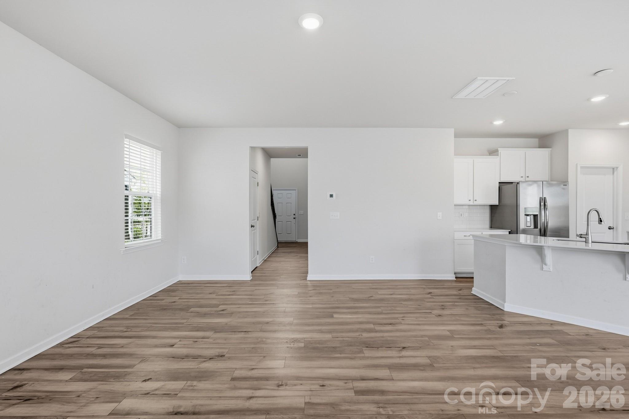 7412 Echoing Hills Lane Property Photo 10