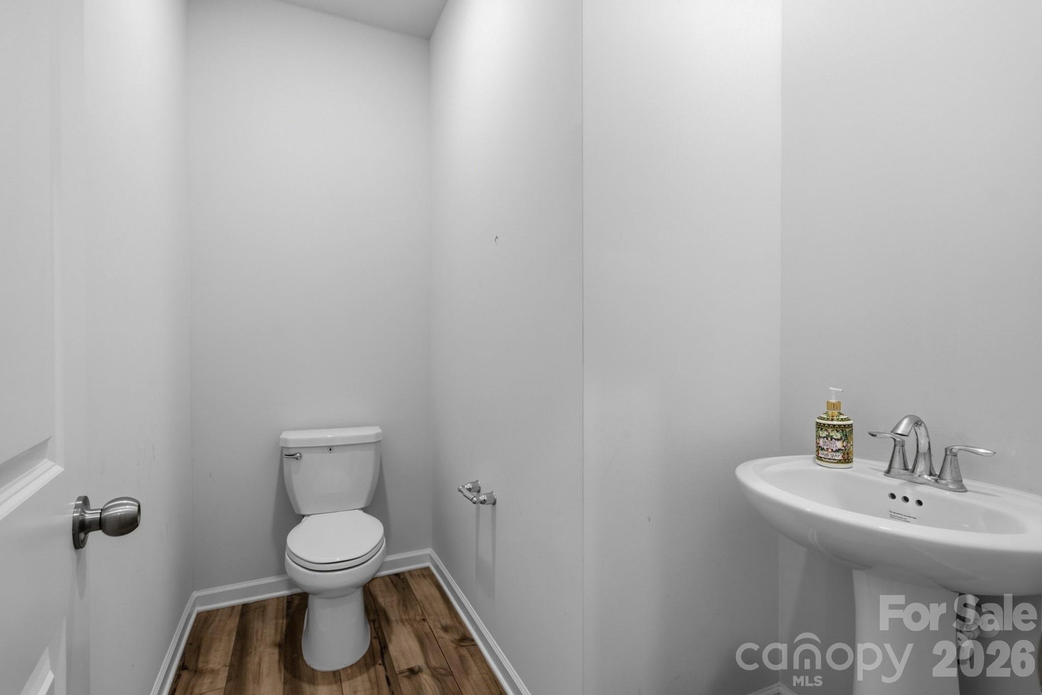 7412 Echoing Hills Lane Property Photo 12