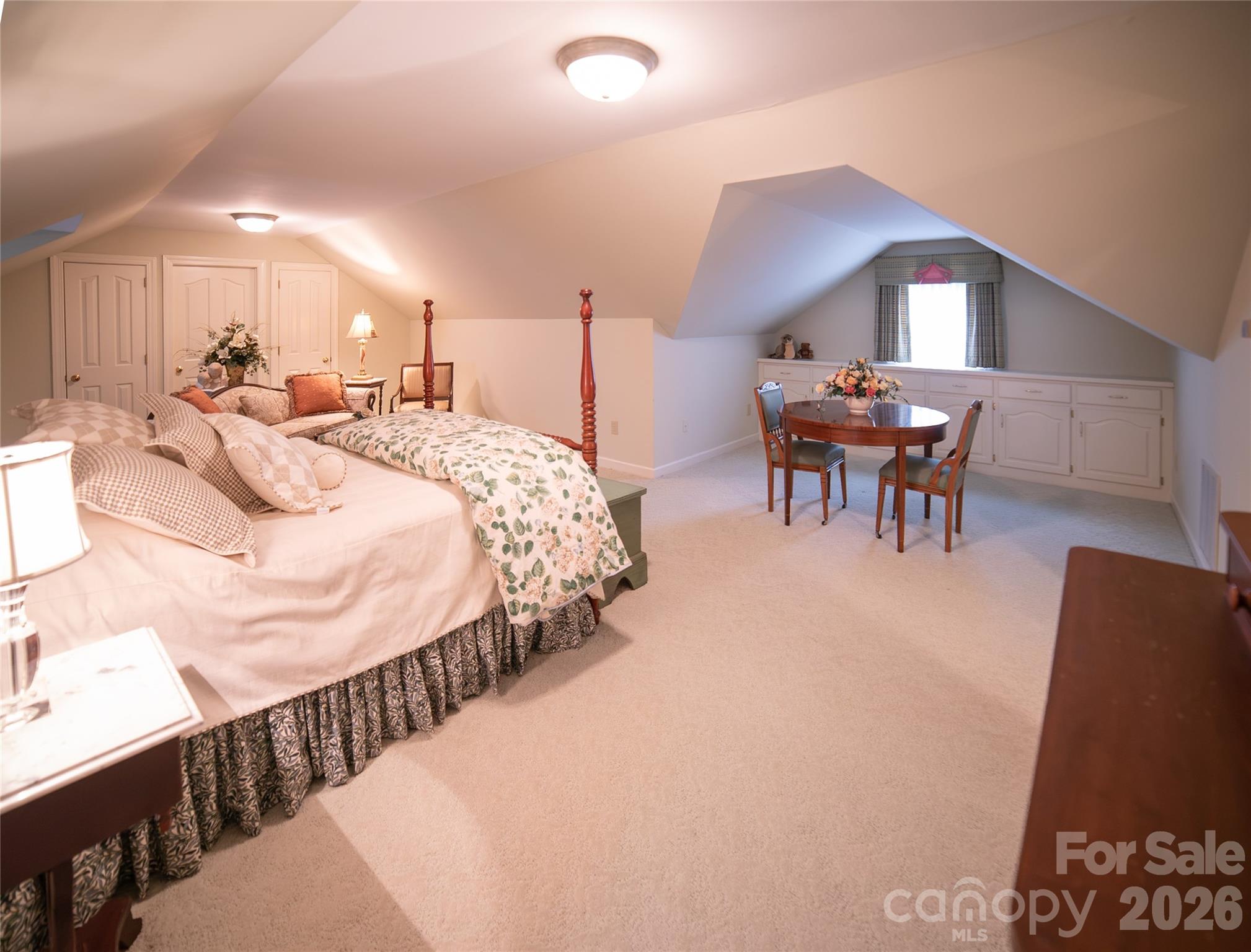 417 Stonecroft Drive Property Photo 31