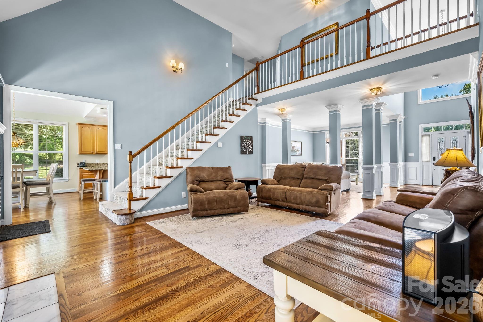 1025 N Shore Drive Property Photo 5