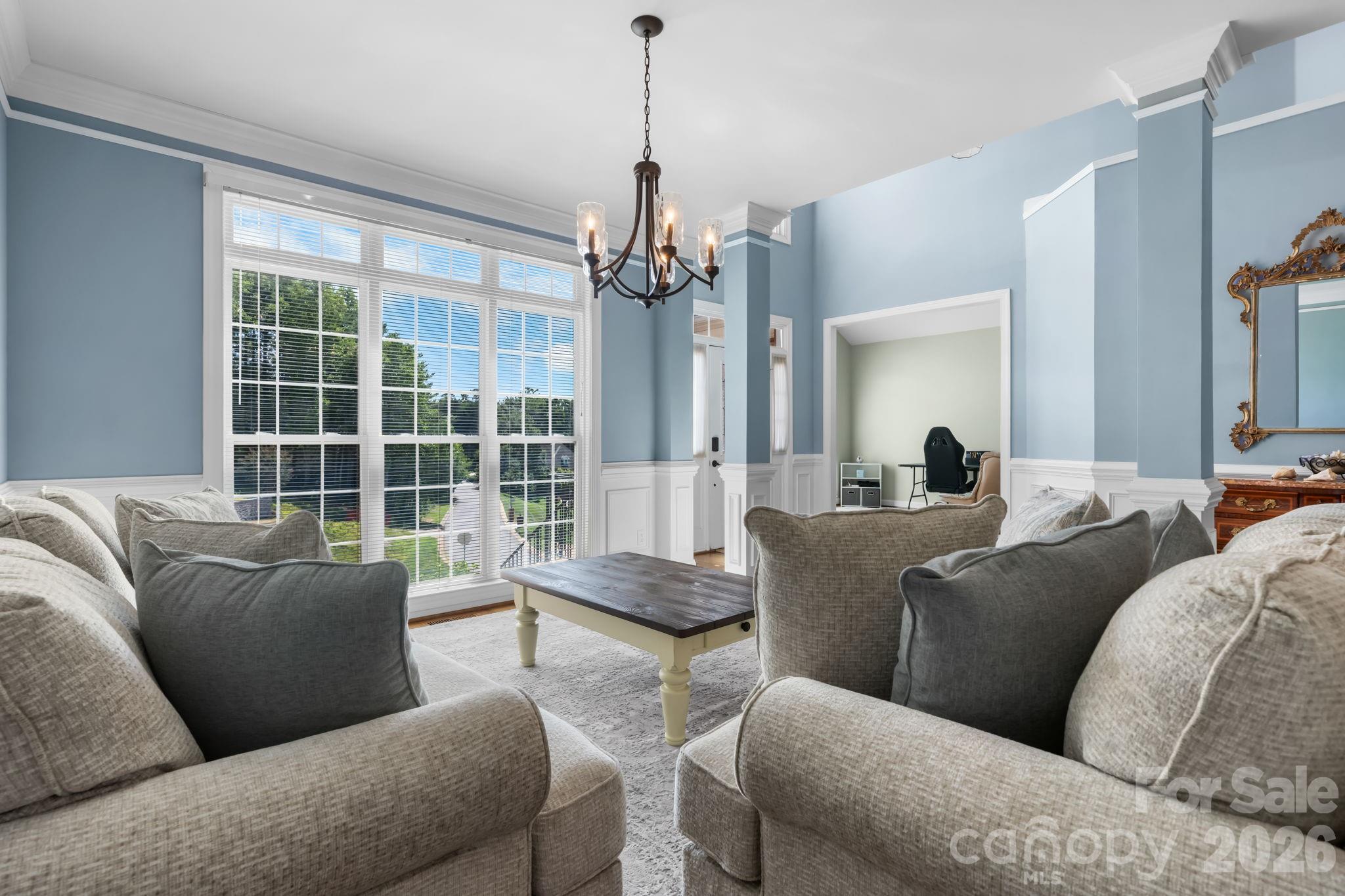 1025 N Shore Drive Property Photo 9