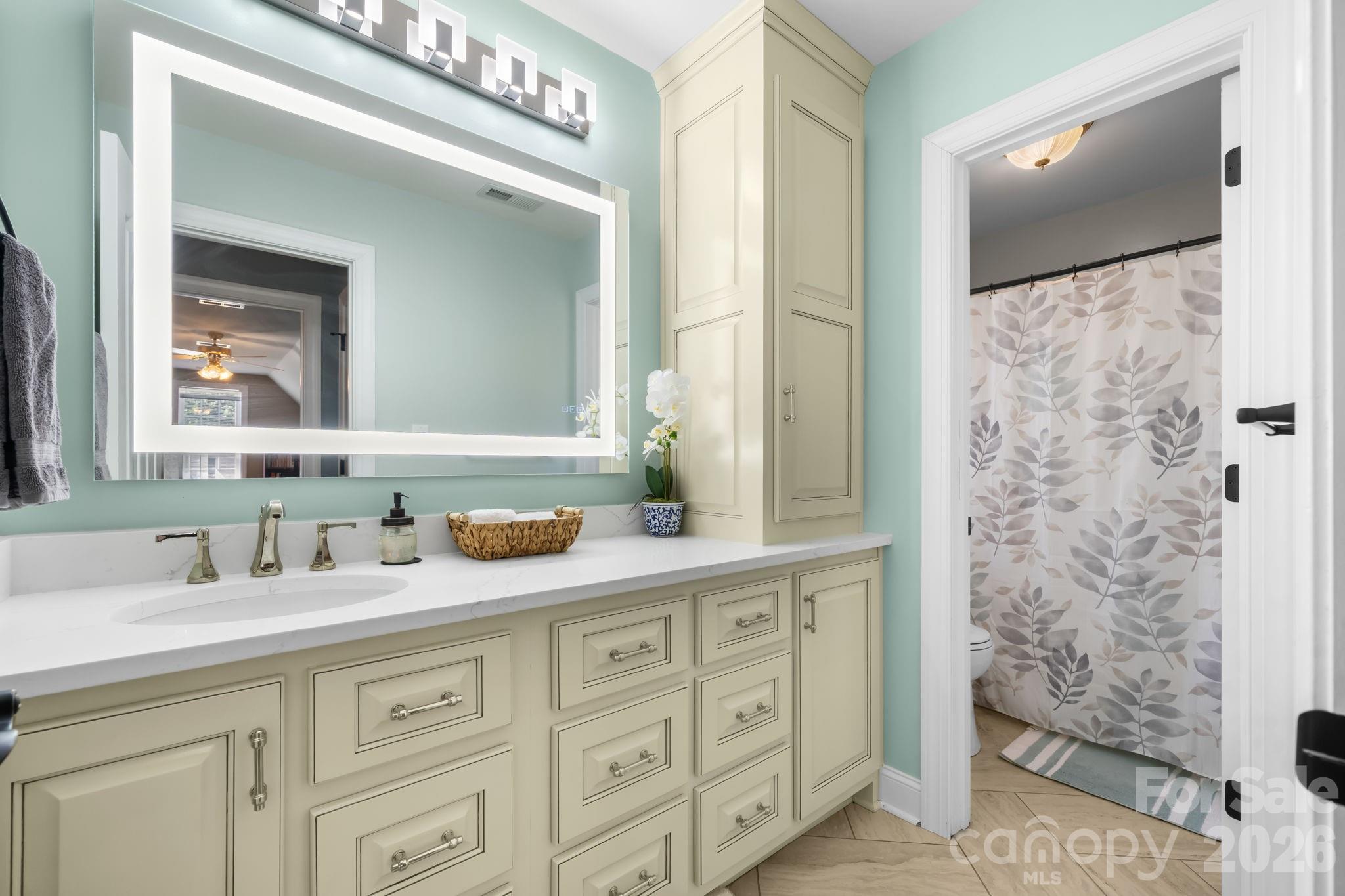 1025 N Shore Drive Property Photo 33