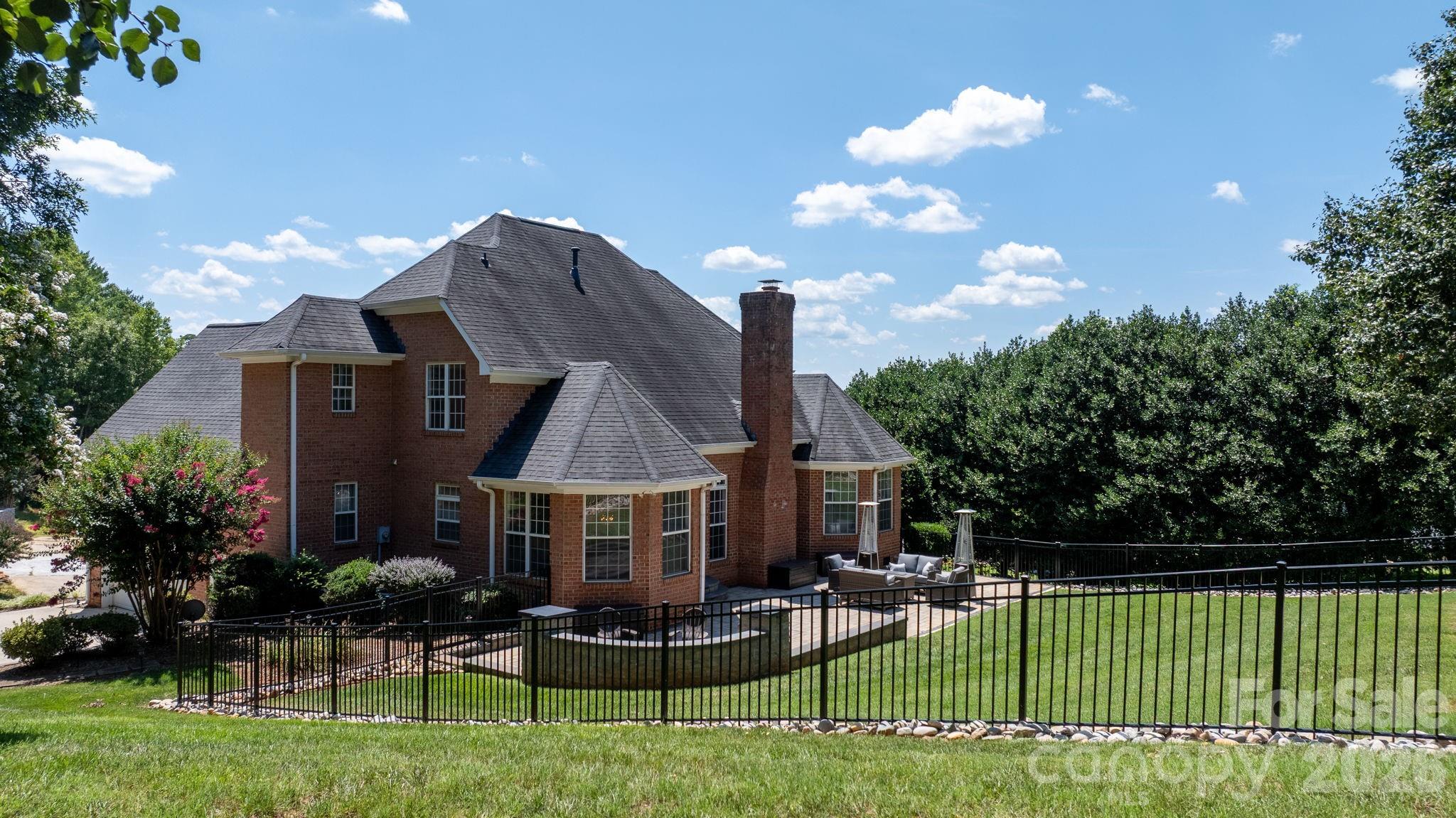 1025 N Shore Drive Property Photo 41