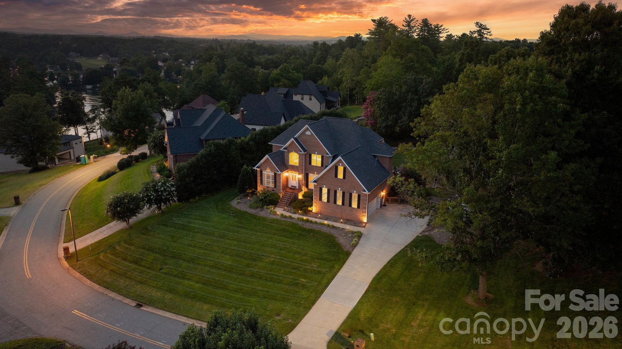 1025 N Shore Drive Property Photo 44