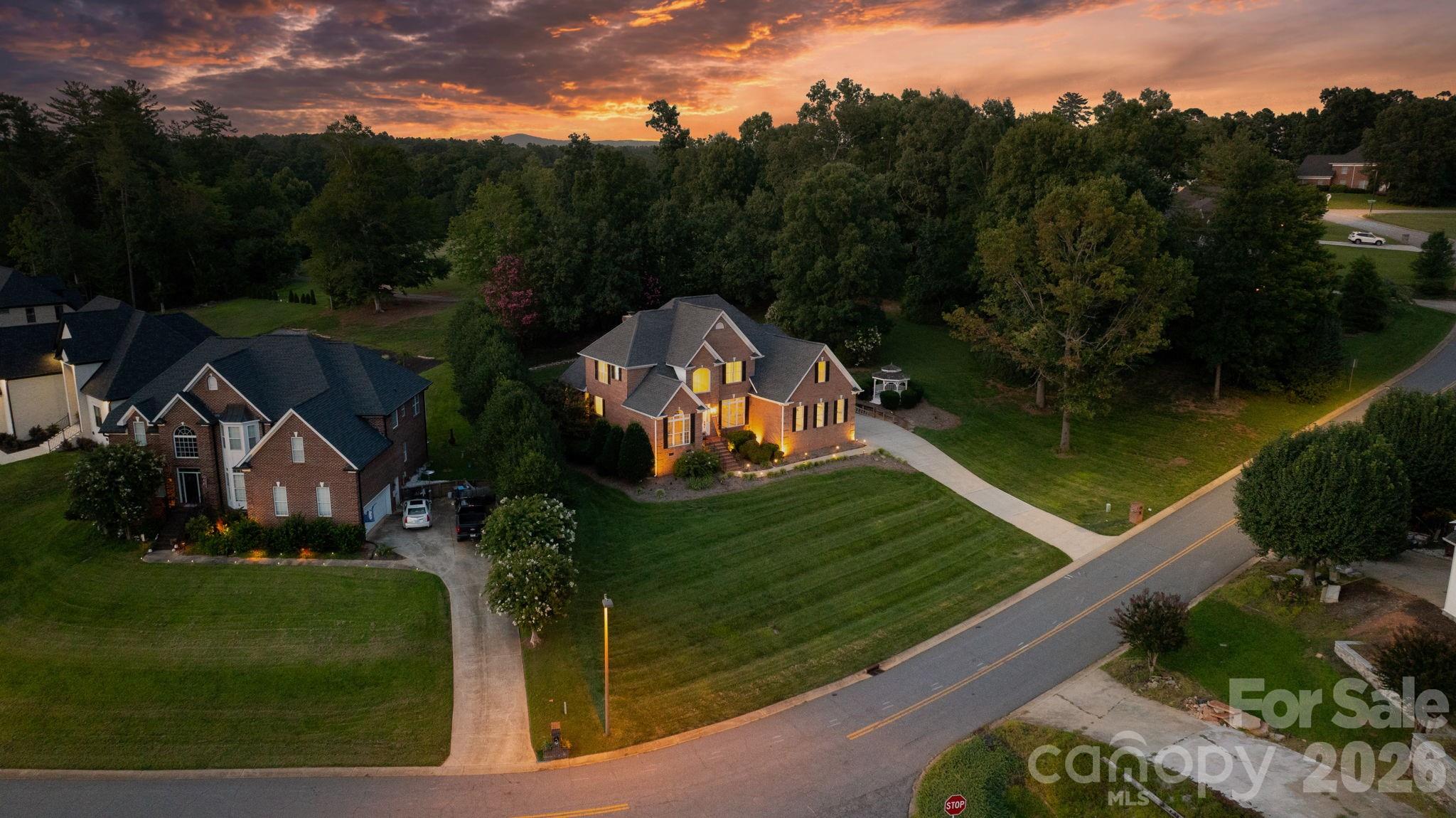 1025 N Shore Drive Property Photo 46