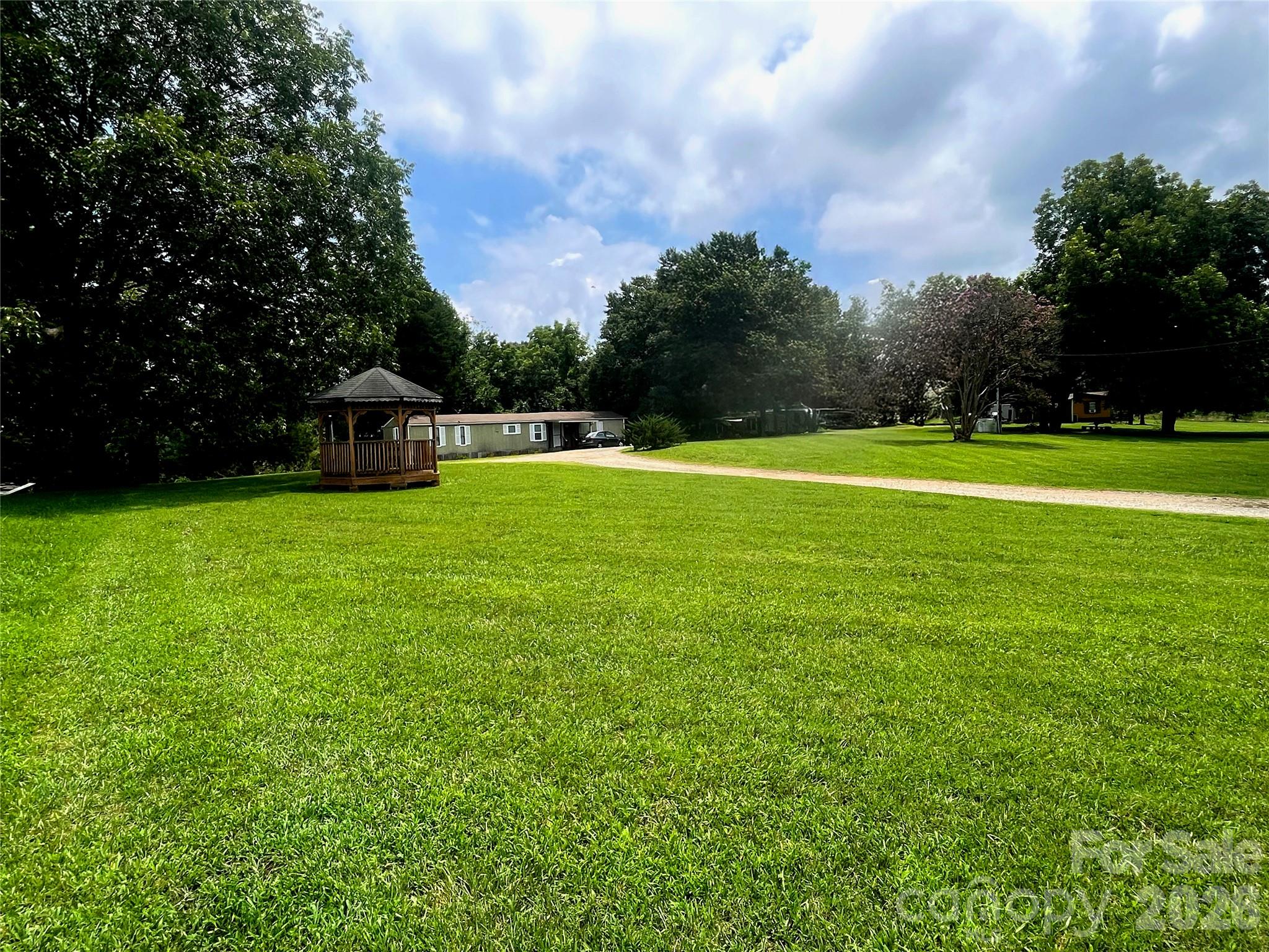 109 Ray Dawn Lane Property Photo 1