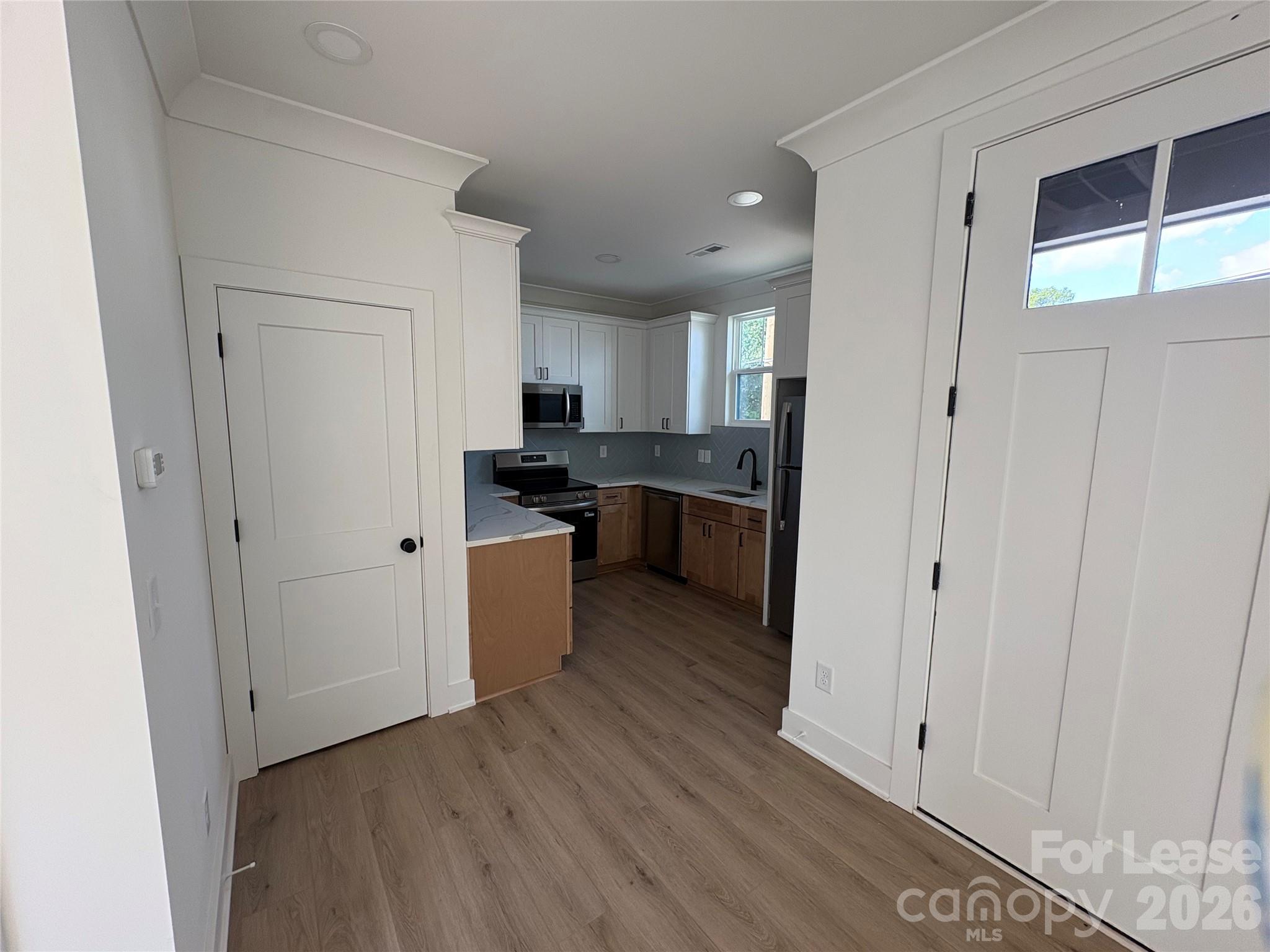 2903 Clyde Drive Property Photo 6