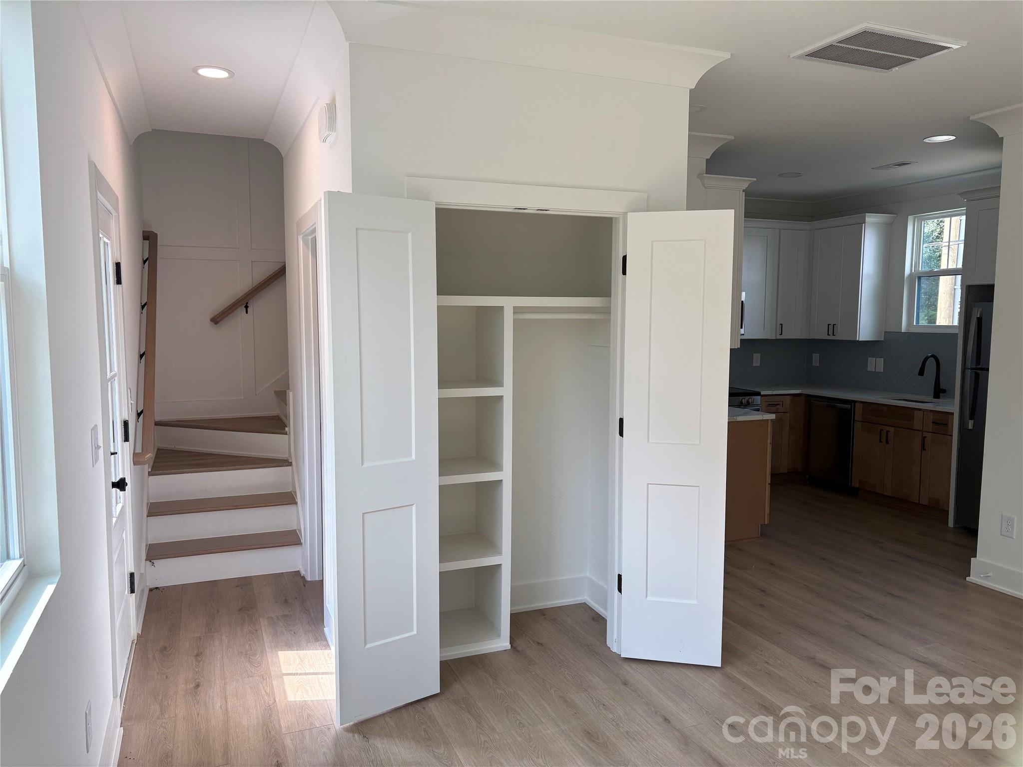 2903 Clyde Drive Property Photo 10
