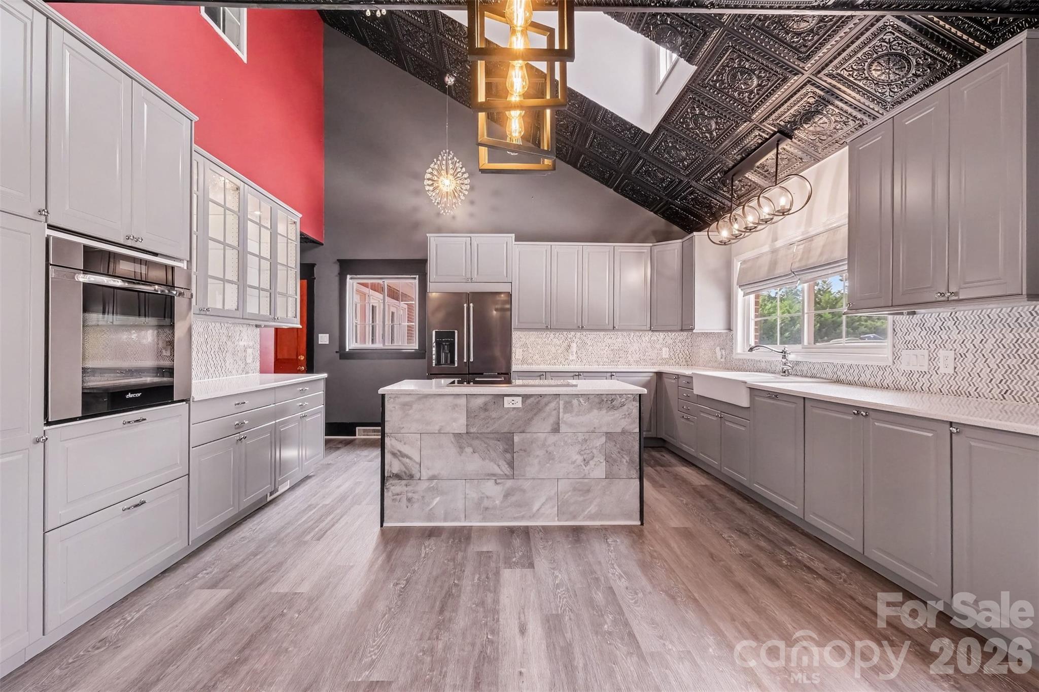 5914 Hanna Court Property Photo 18