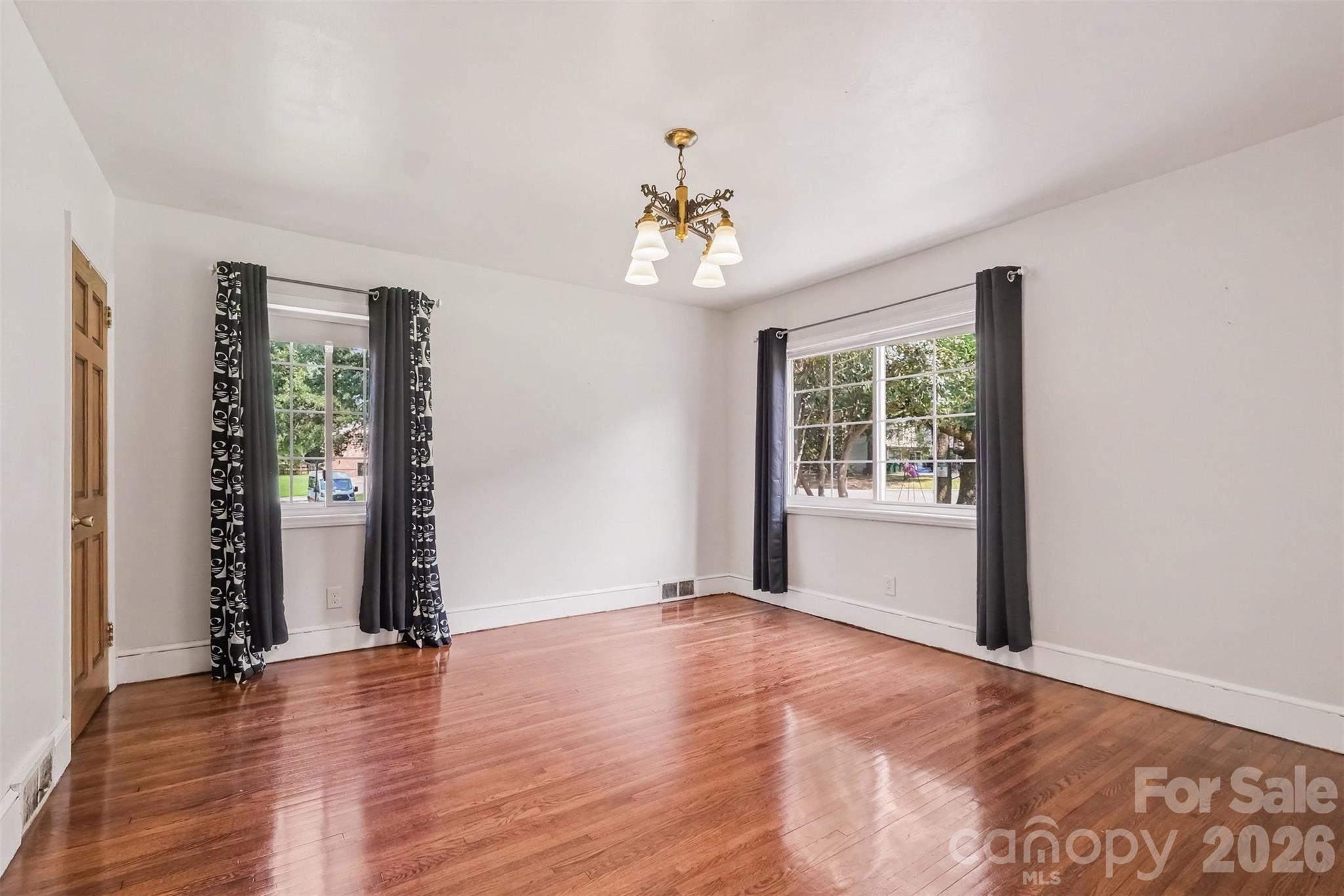 5914 Hanna Court Property Photo 30